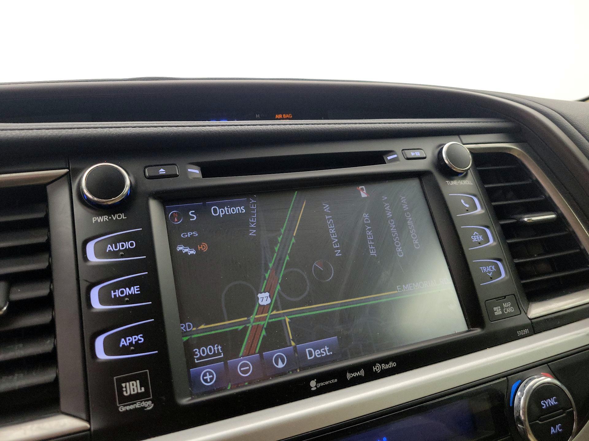 Thumbnail: 2019 Toyota Highlander - 14