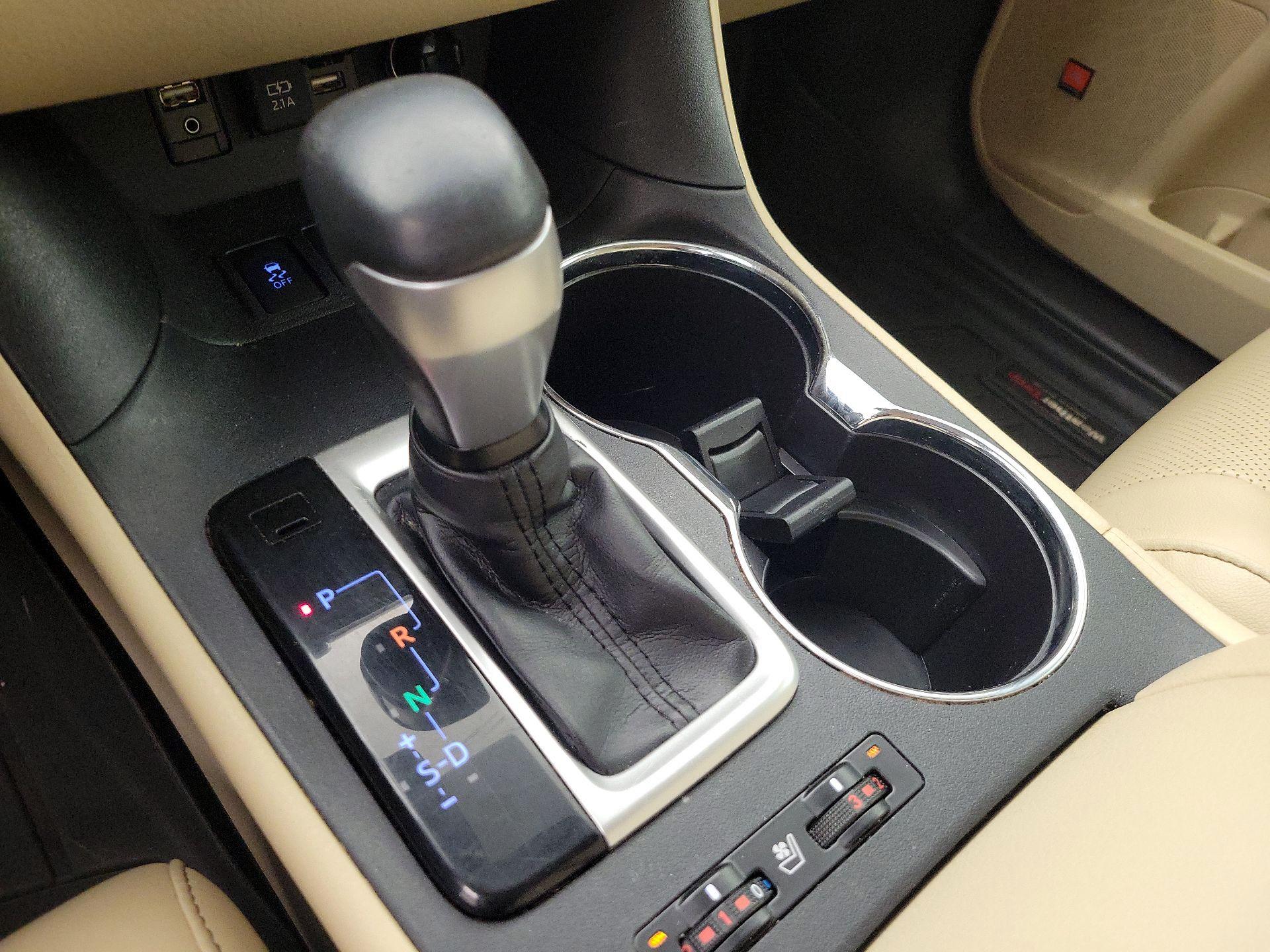 Thumbnail: 2019 Toyota Highlander - 18