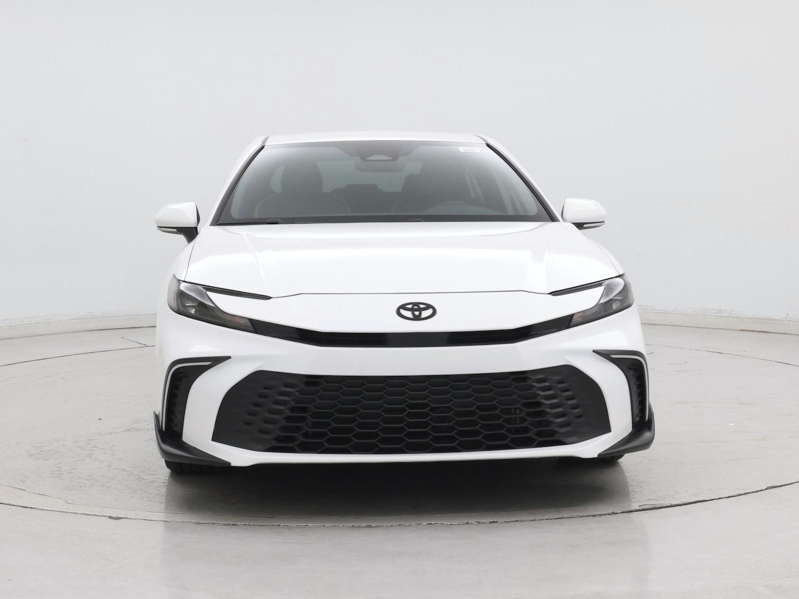 2026 Toyota Camry SE - Photo 6