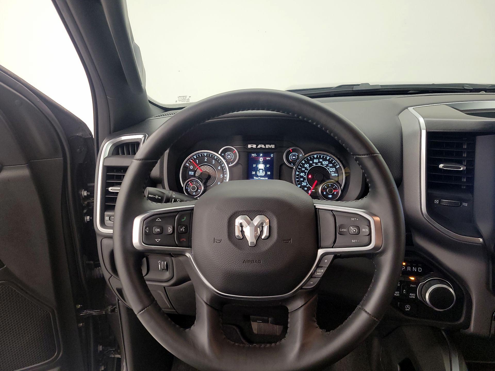 Thumbnail: 2024 RAM 1500 - 10
