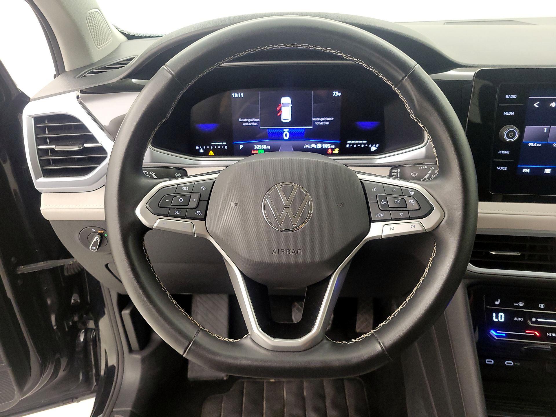 Thumbnail: 2025 Volkswagen Taos - 10