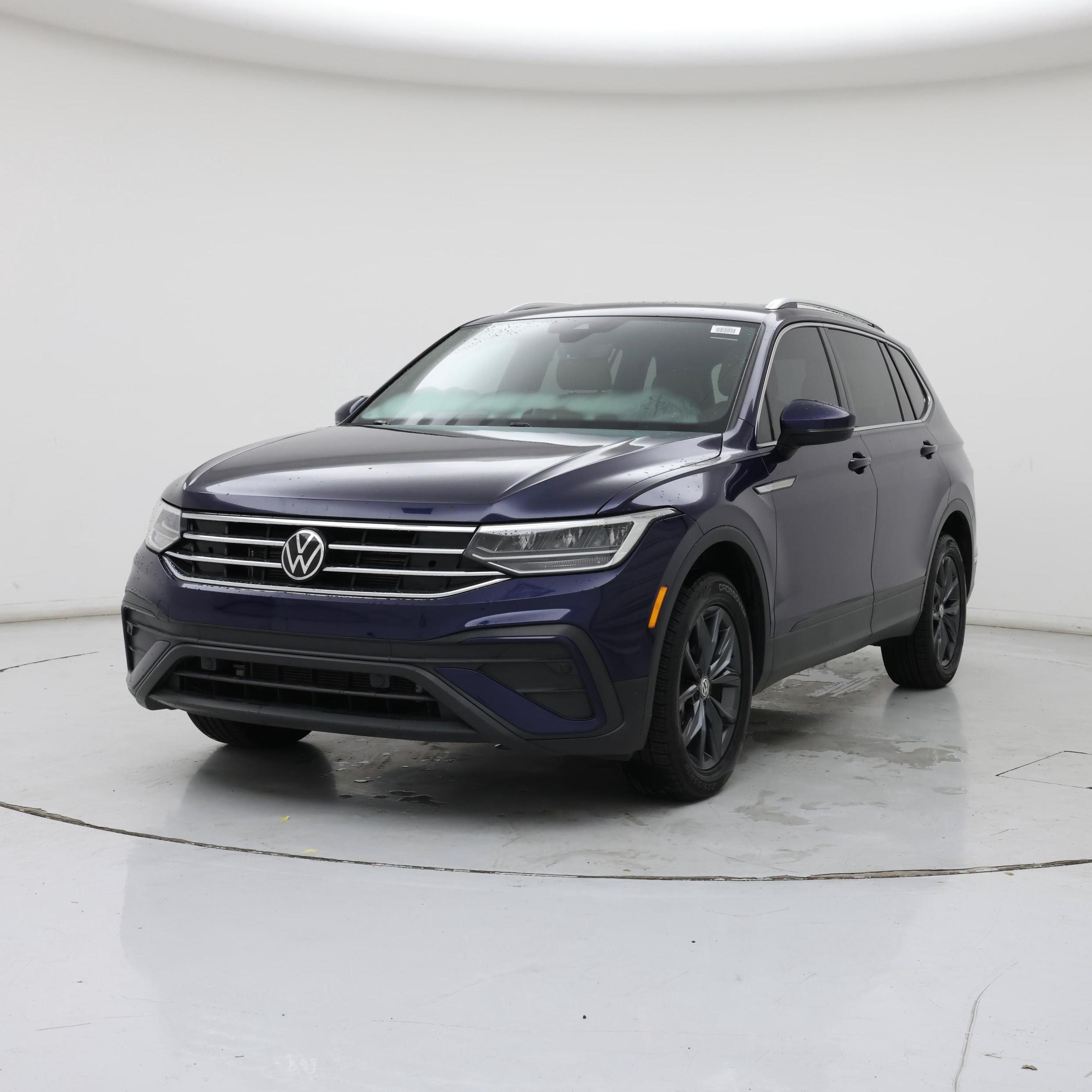 Thumbnail: 2022 Volkswagen Tiguan - 4