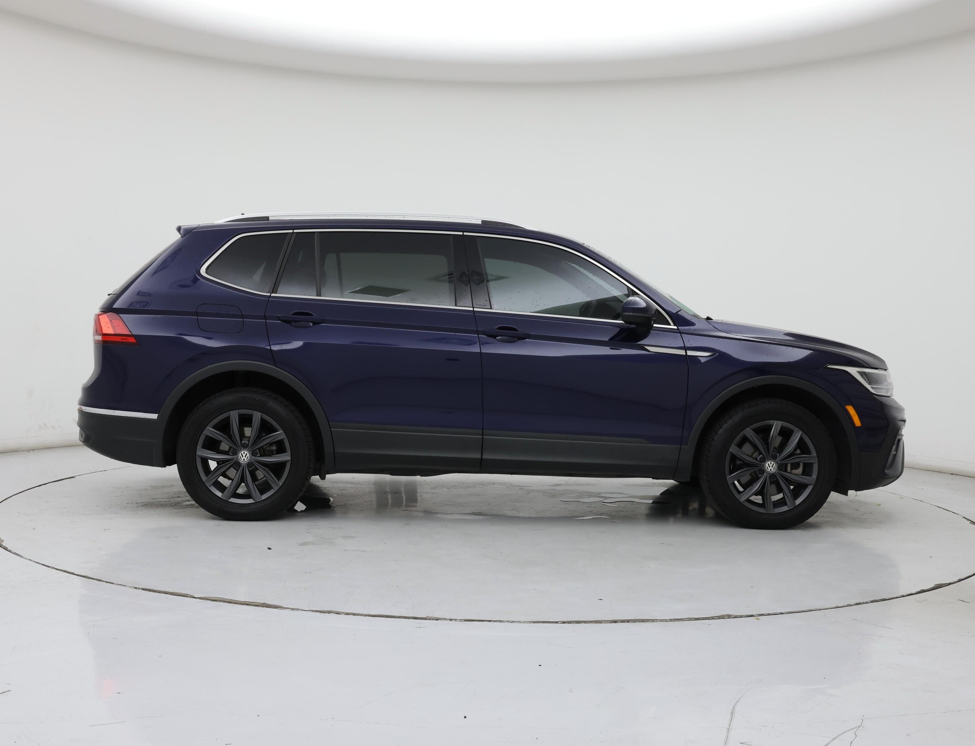 Thumbnail: 2022 Volkswagen Tiguan - 7