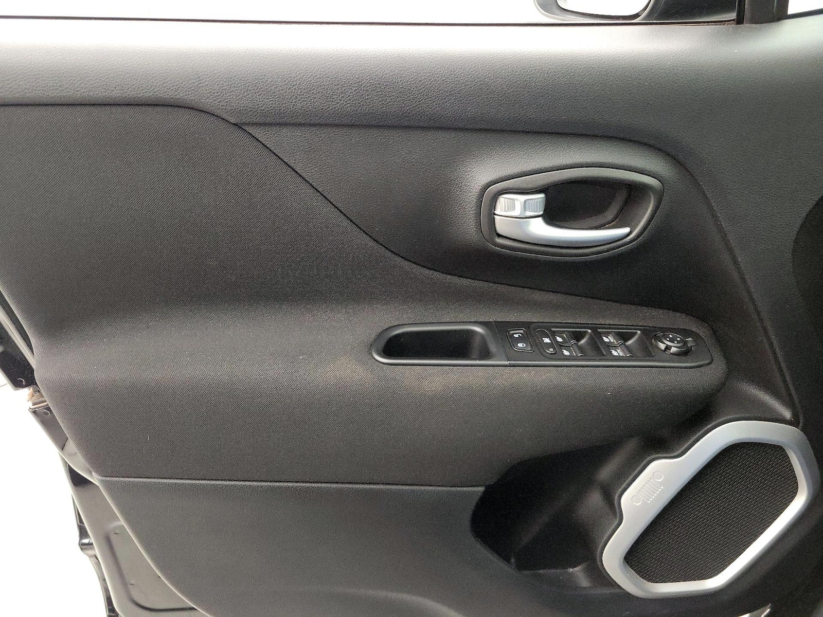 2019 Jeep Renegade Latitude - Photo 13