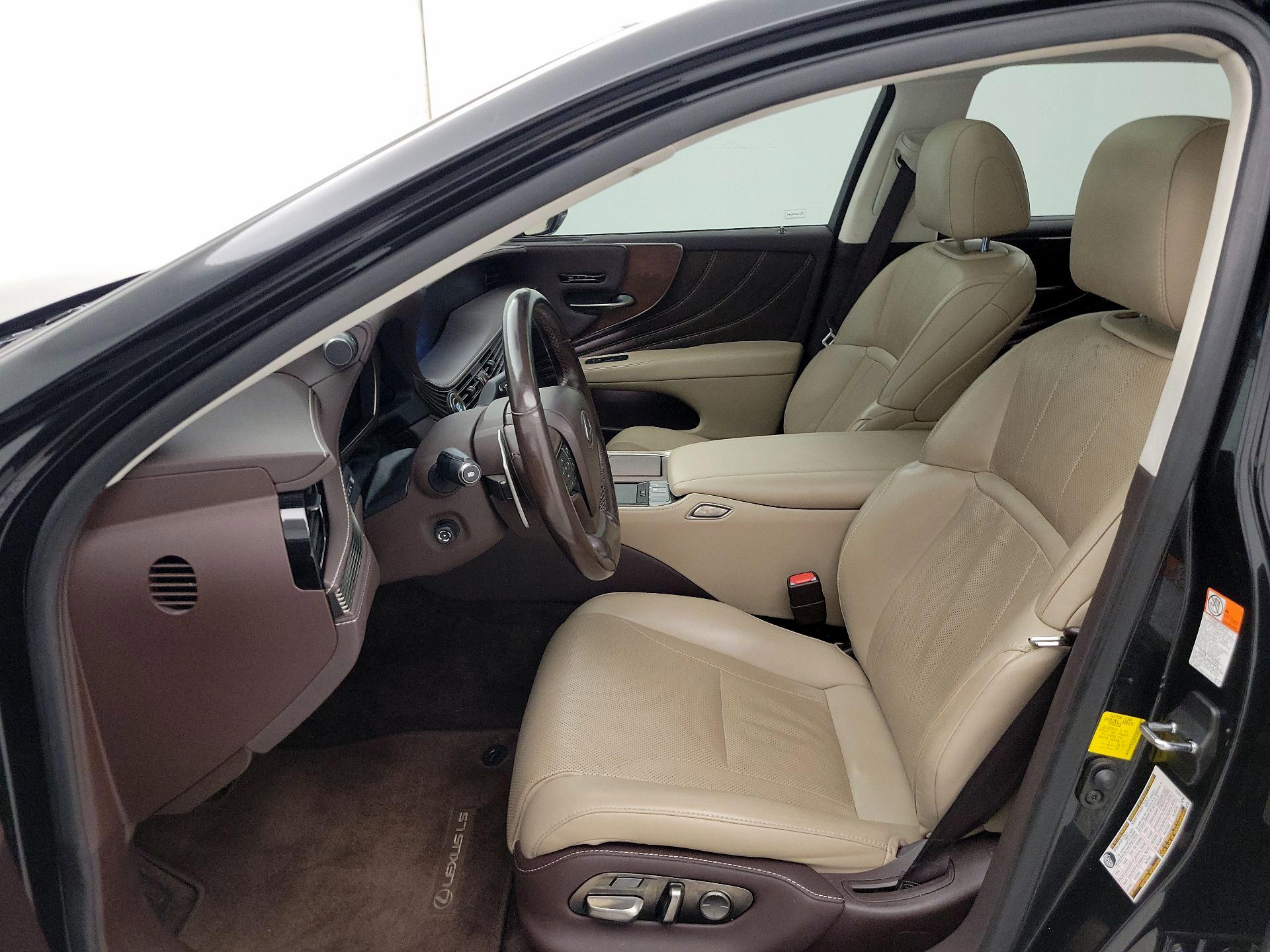 Thumbnail: 2019 Lexus LS - 11