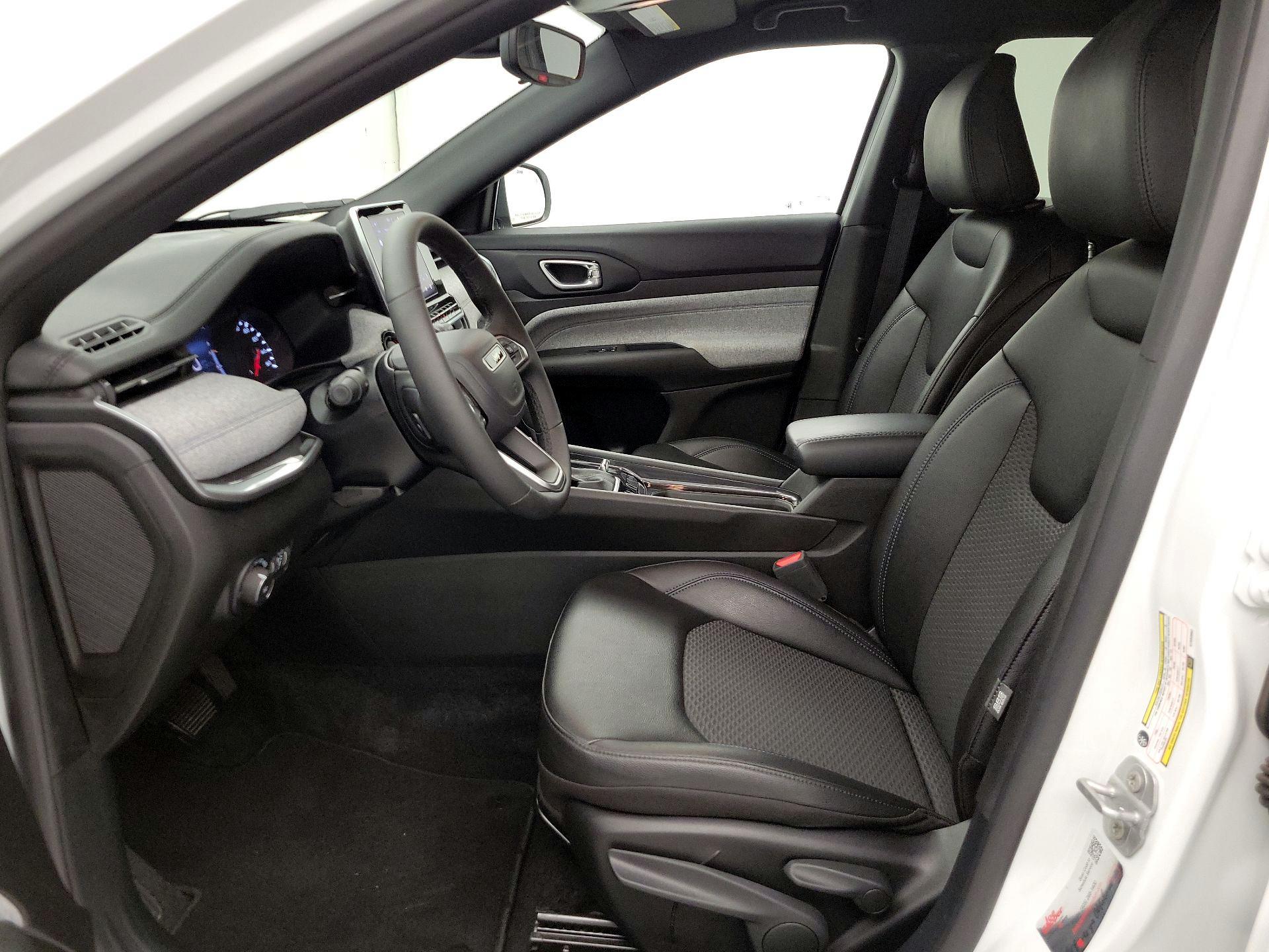 Thumbnail: 2025 Jeep Compass - 11