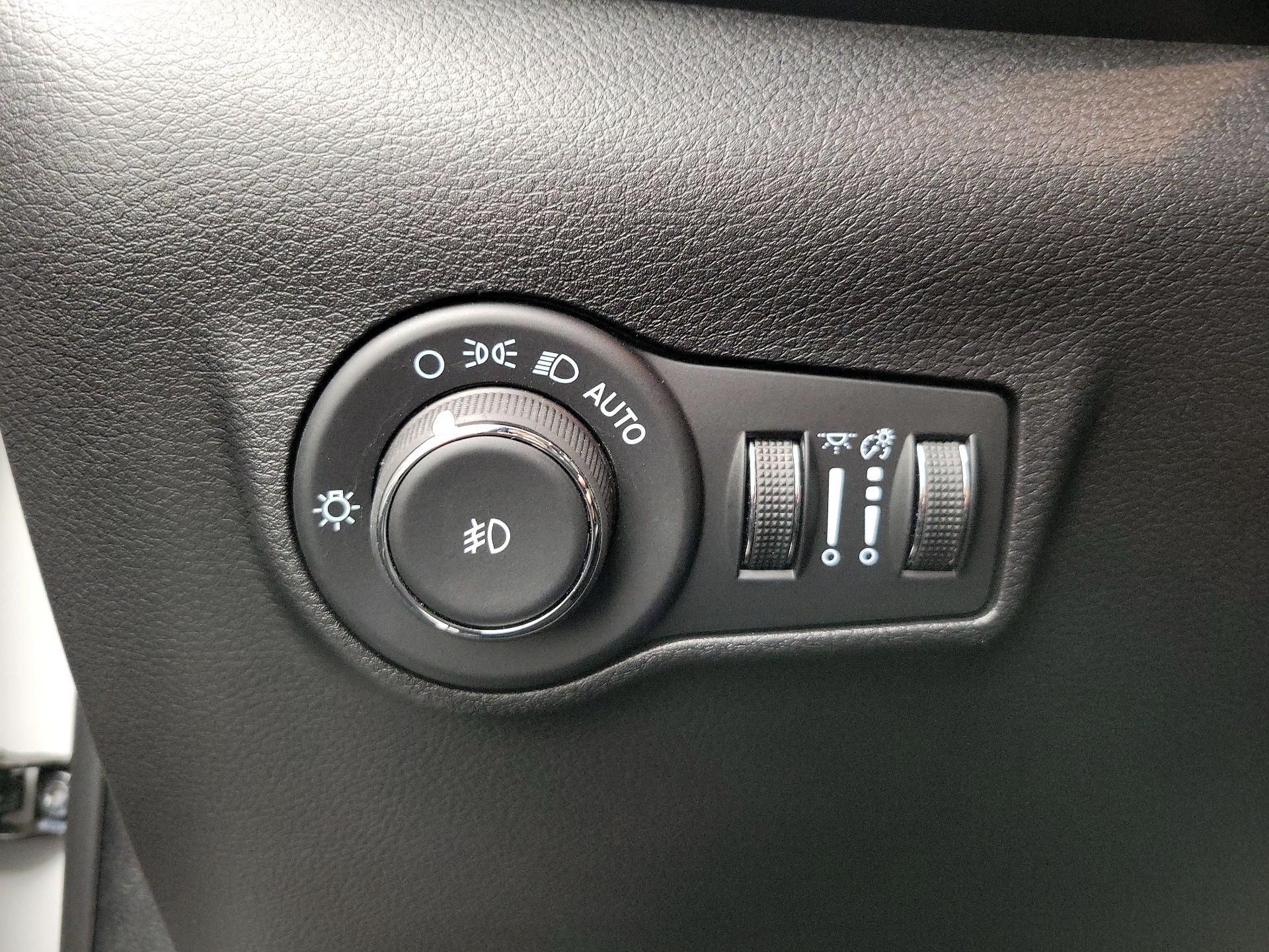 Thumbnail: 2025 Jeep Compass - 13