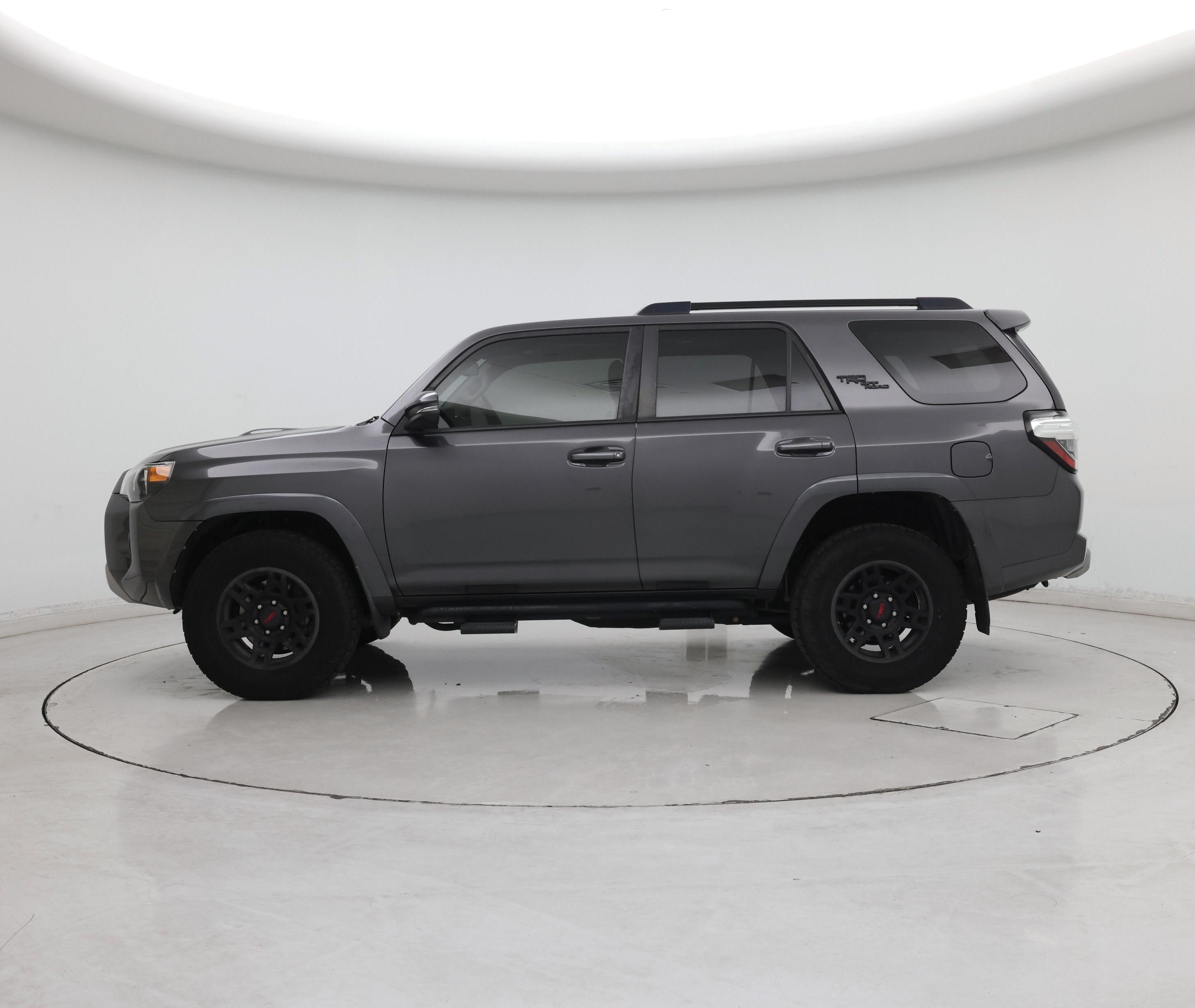 Thumbnail: 2019 Toyota 4Runner - 3