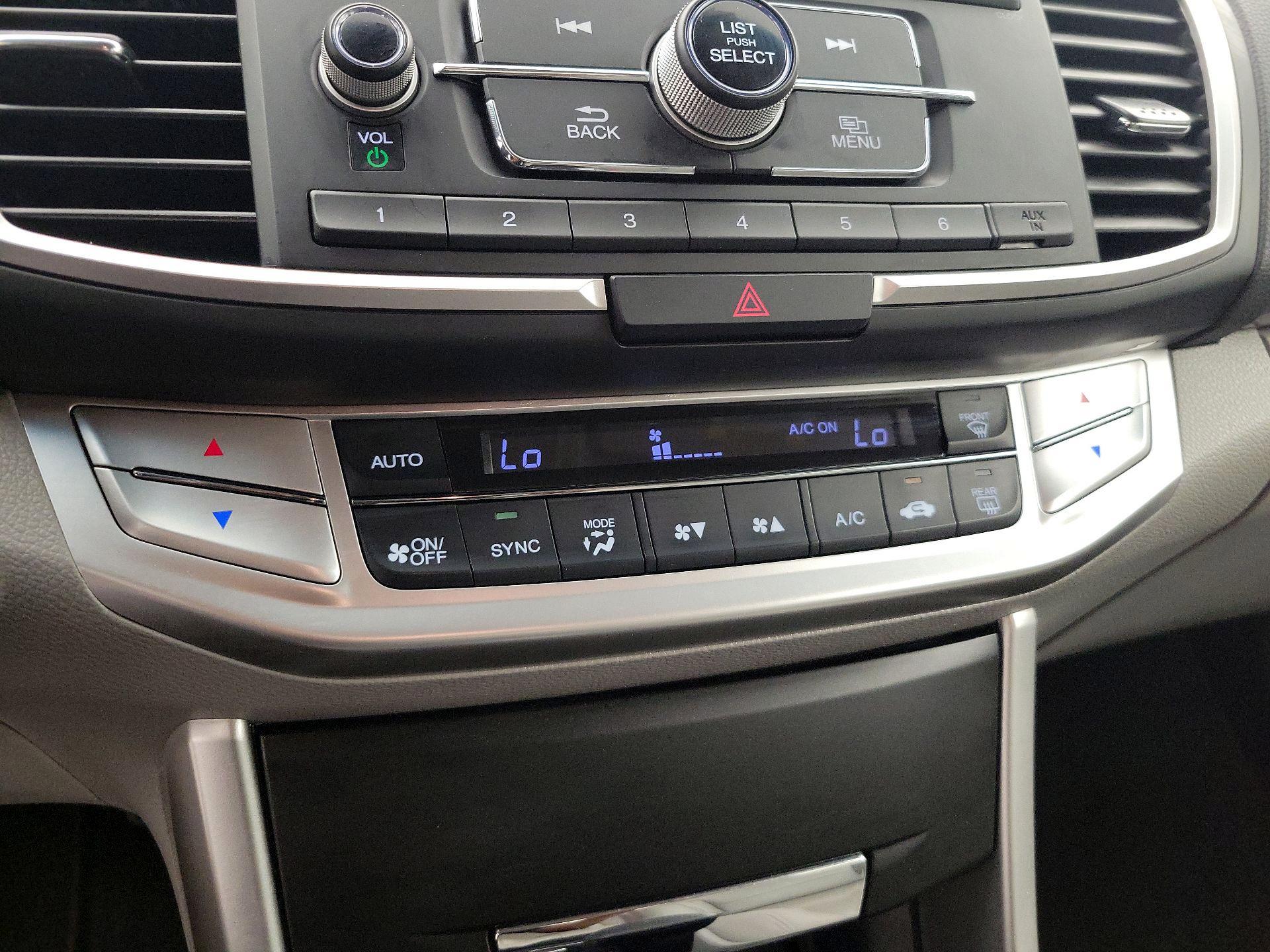 Thumbnail: 2015 Honda Accord - 16