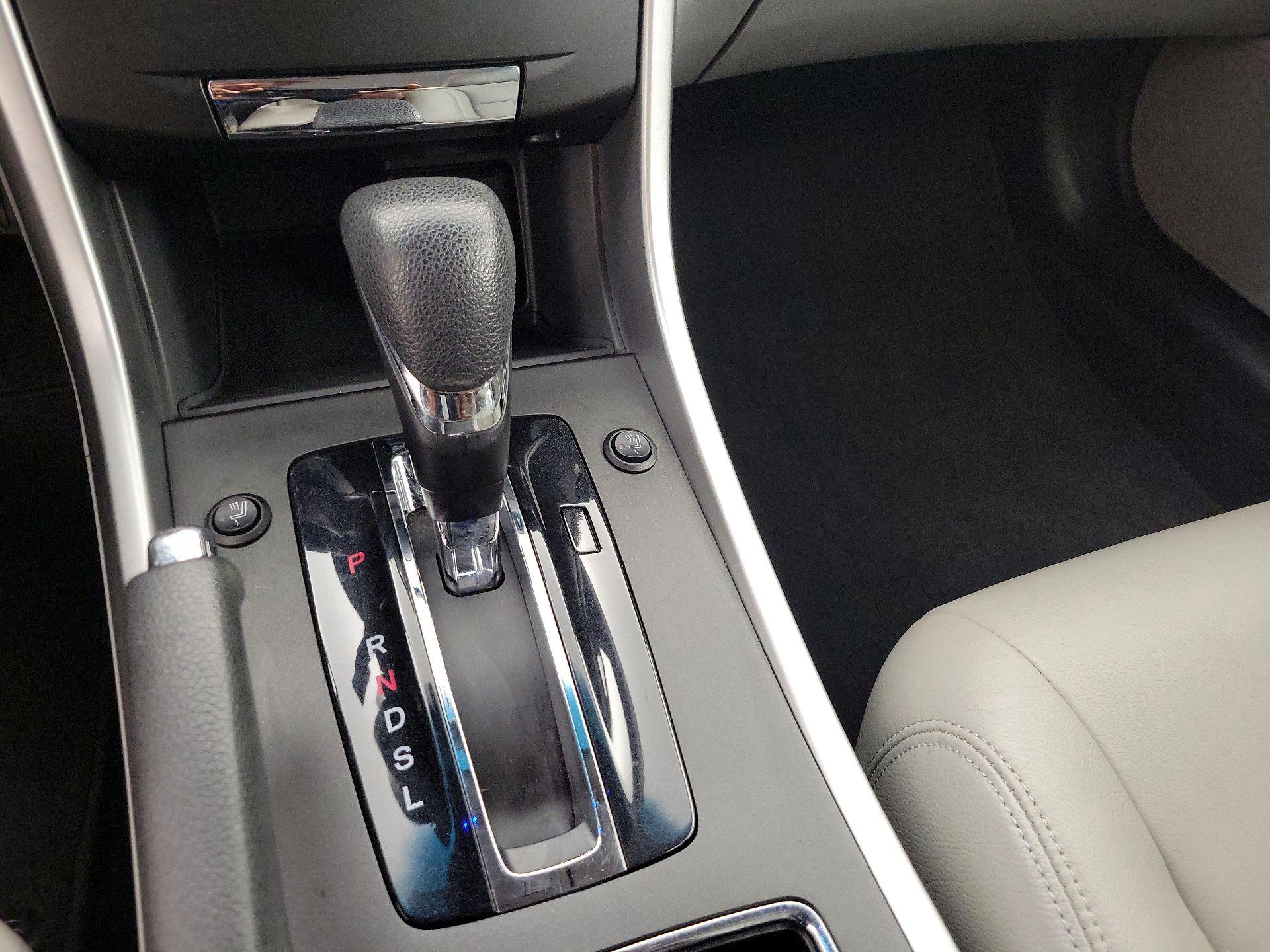 Thumbnail: 2015 Honda Accord - 17