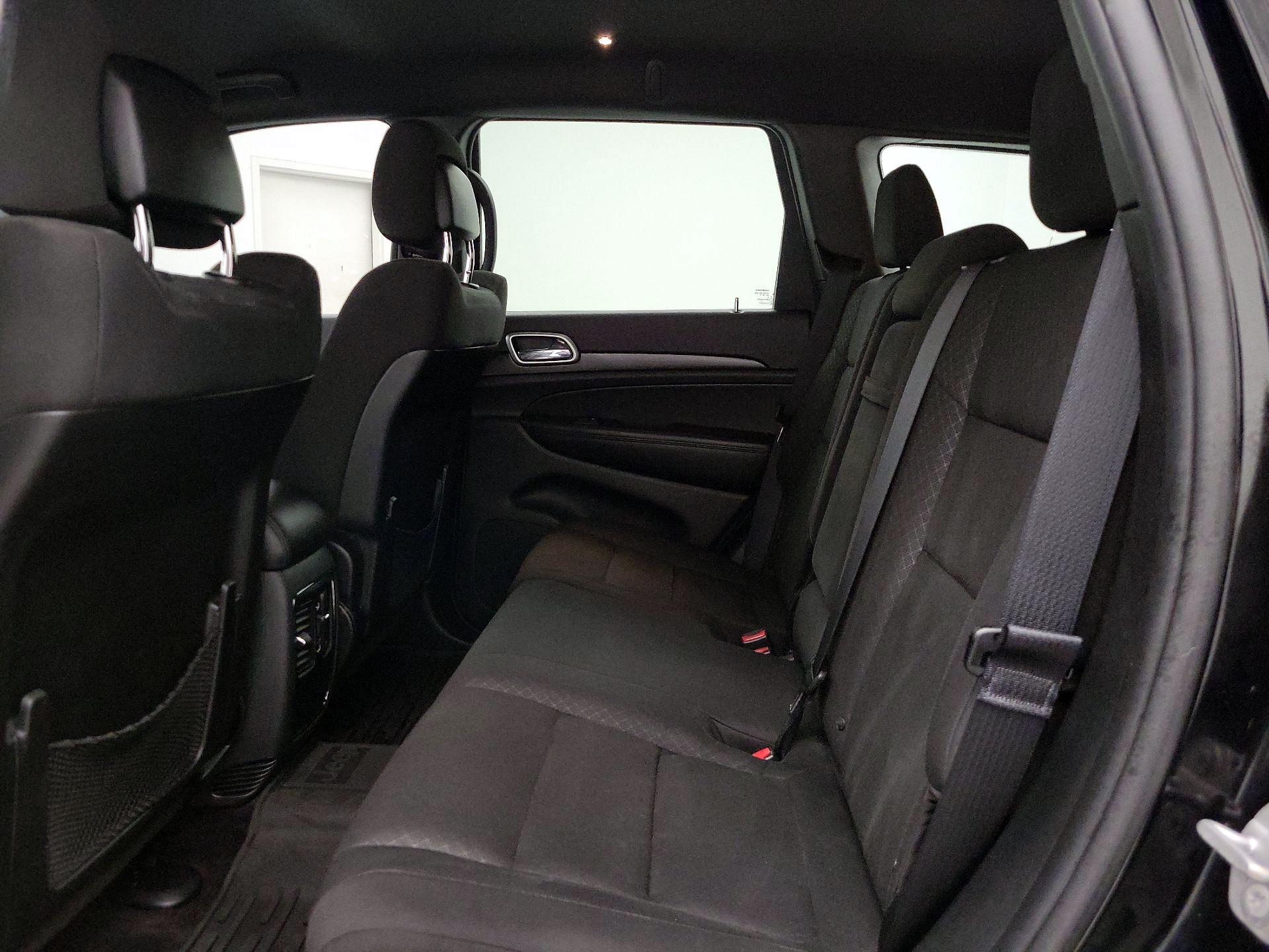 Thumbnail: 2018 Jeep Grand Cherokee - 19