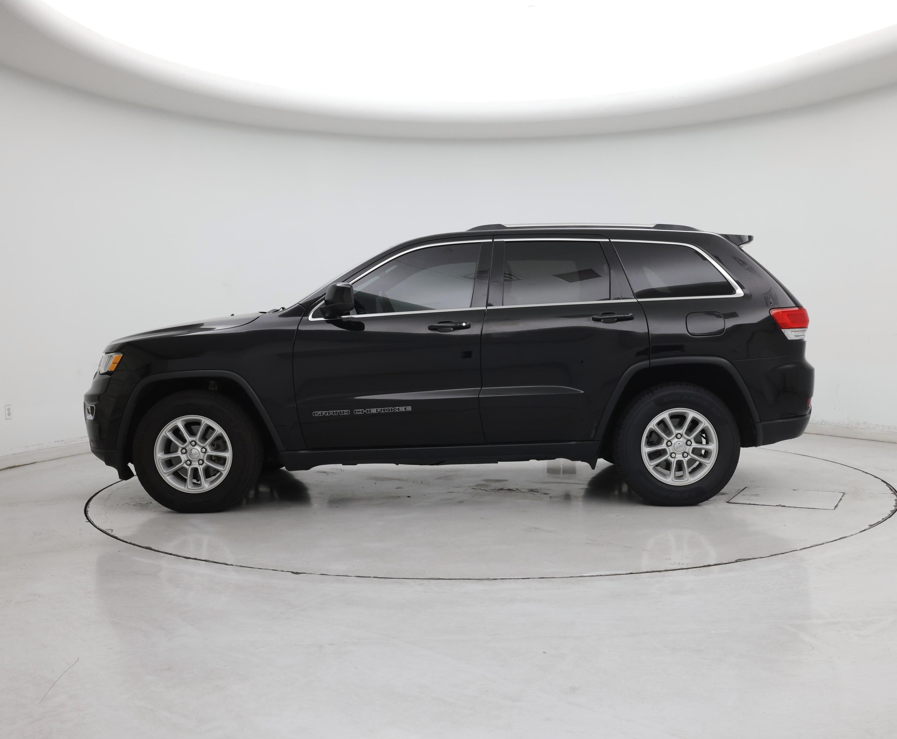 Thumbnail: 2018 Jeep Grand Cherokee - 3