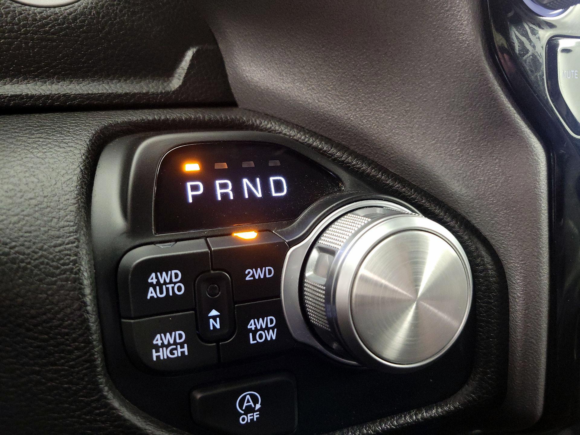 Thumbnail: 2025 RAM 1500 - 18