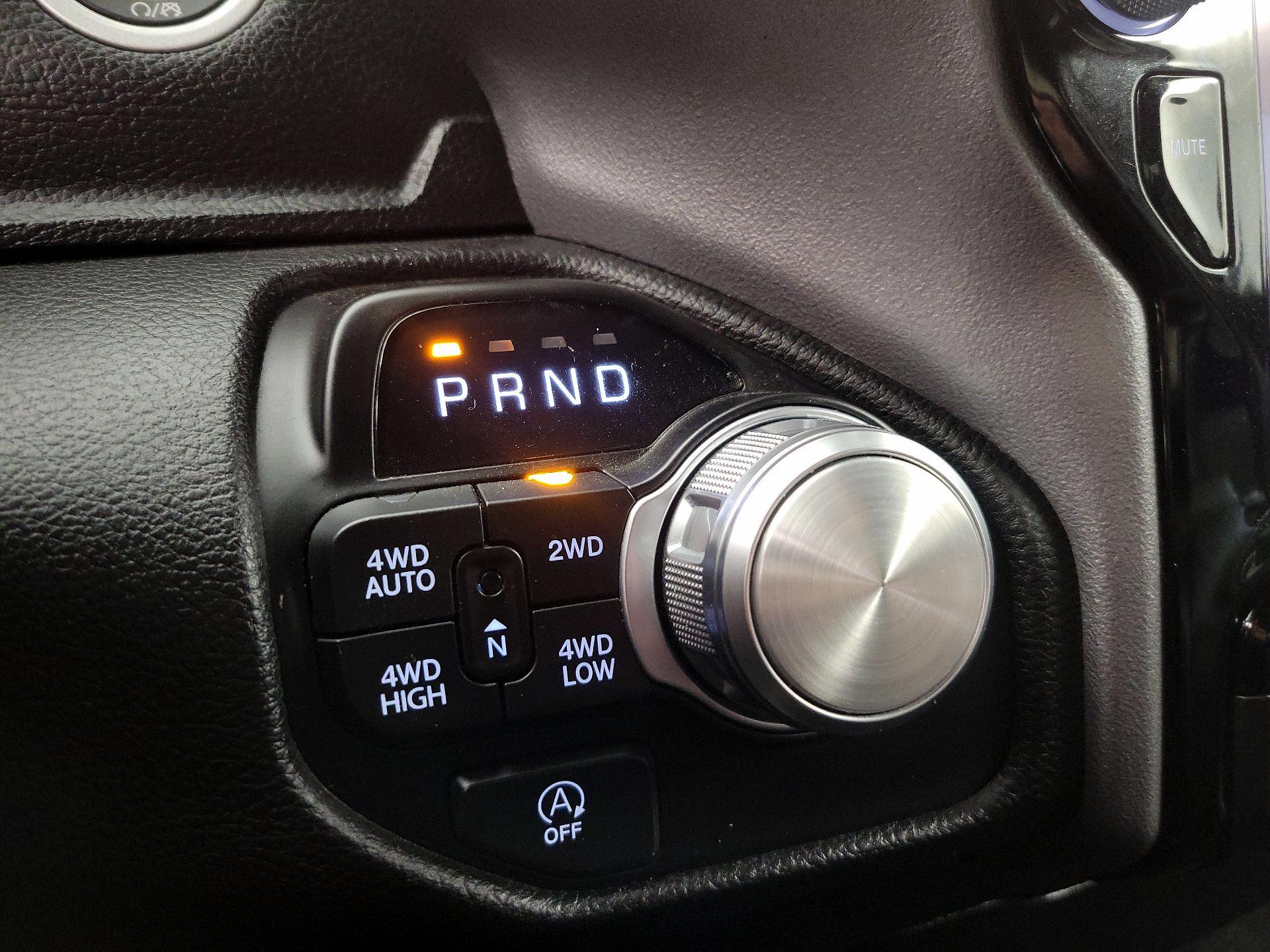 Thumbnail: 2025 RAM 1500 - 18