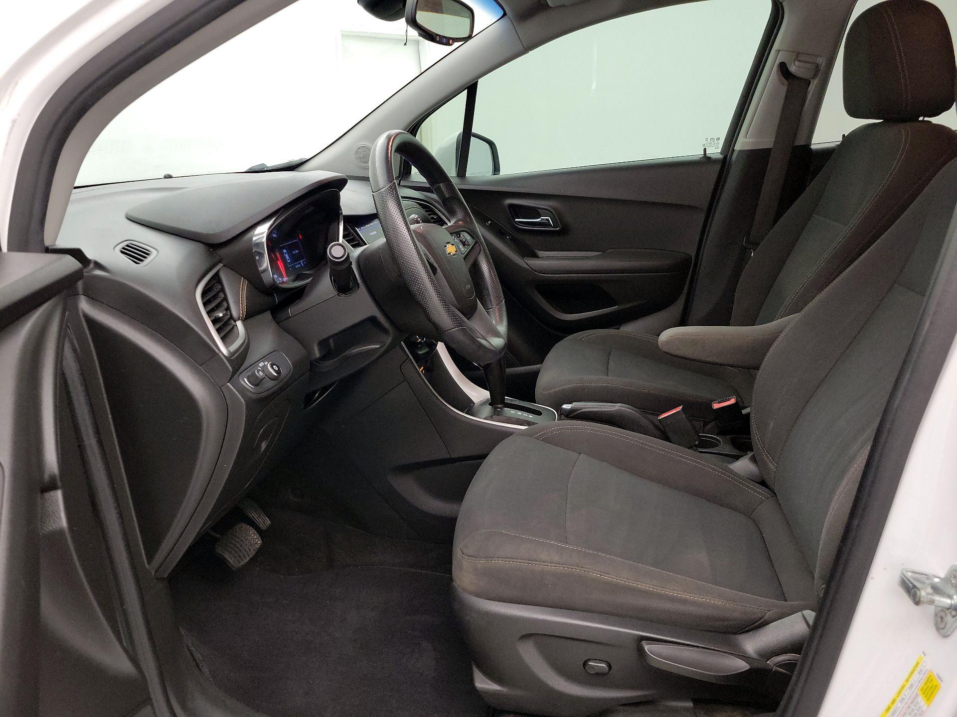 Thumbnail: 2021 Chevrolet Trax - 11