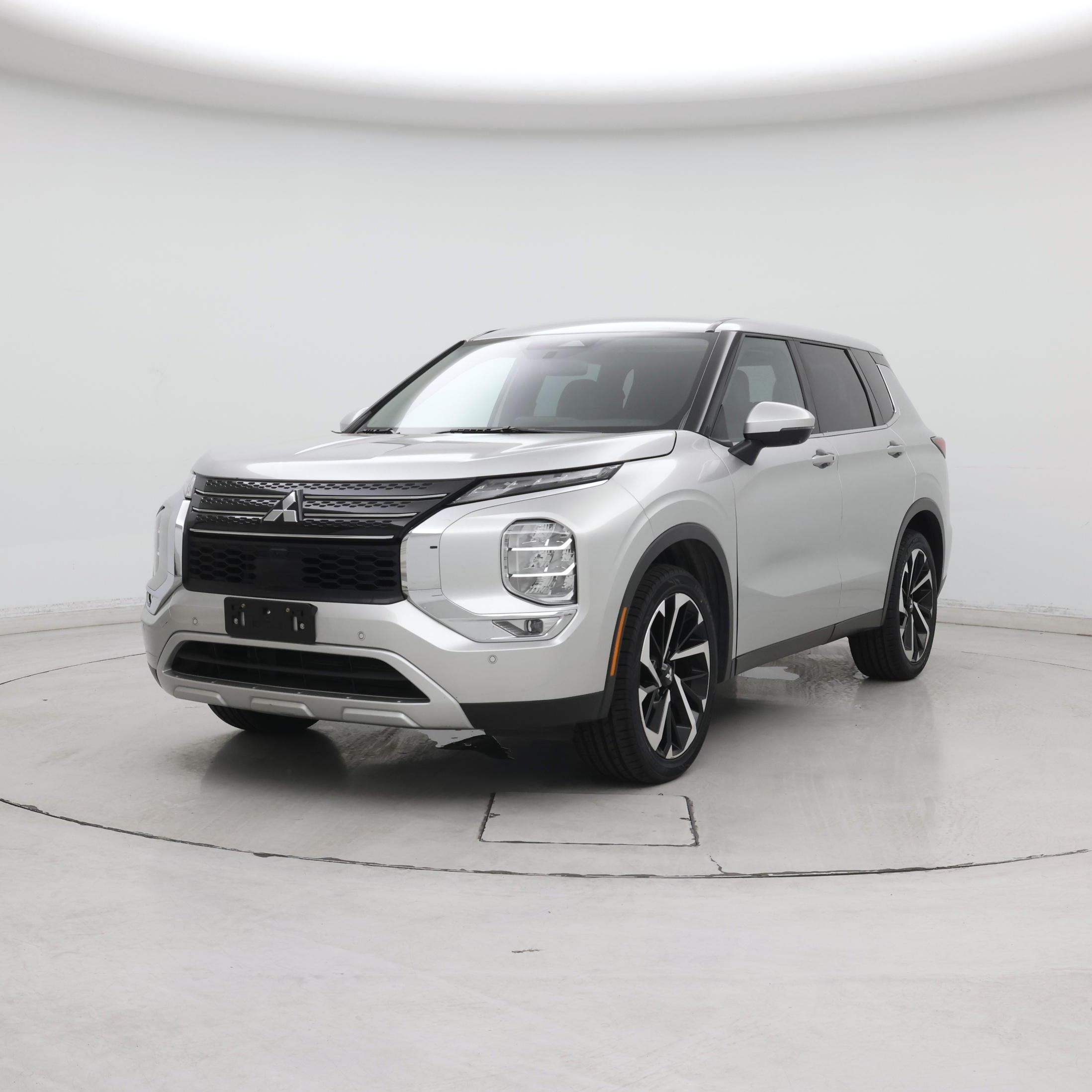 Thumbnail: 2023 Mitsubishi Outlander - 4