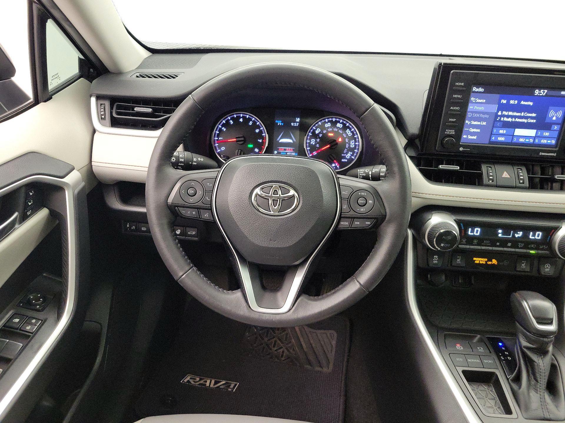 Thumbnail: 2021 Toyota RAV4 - 10