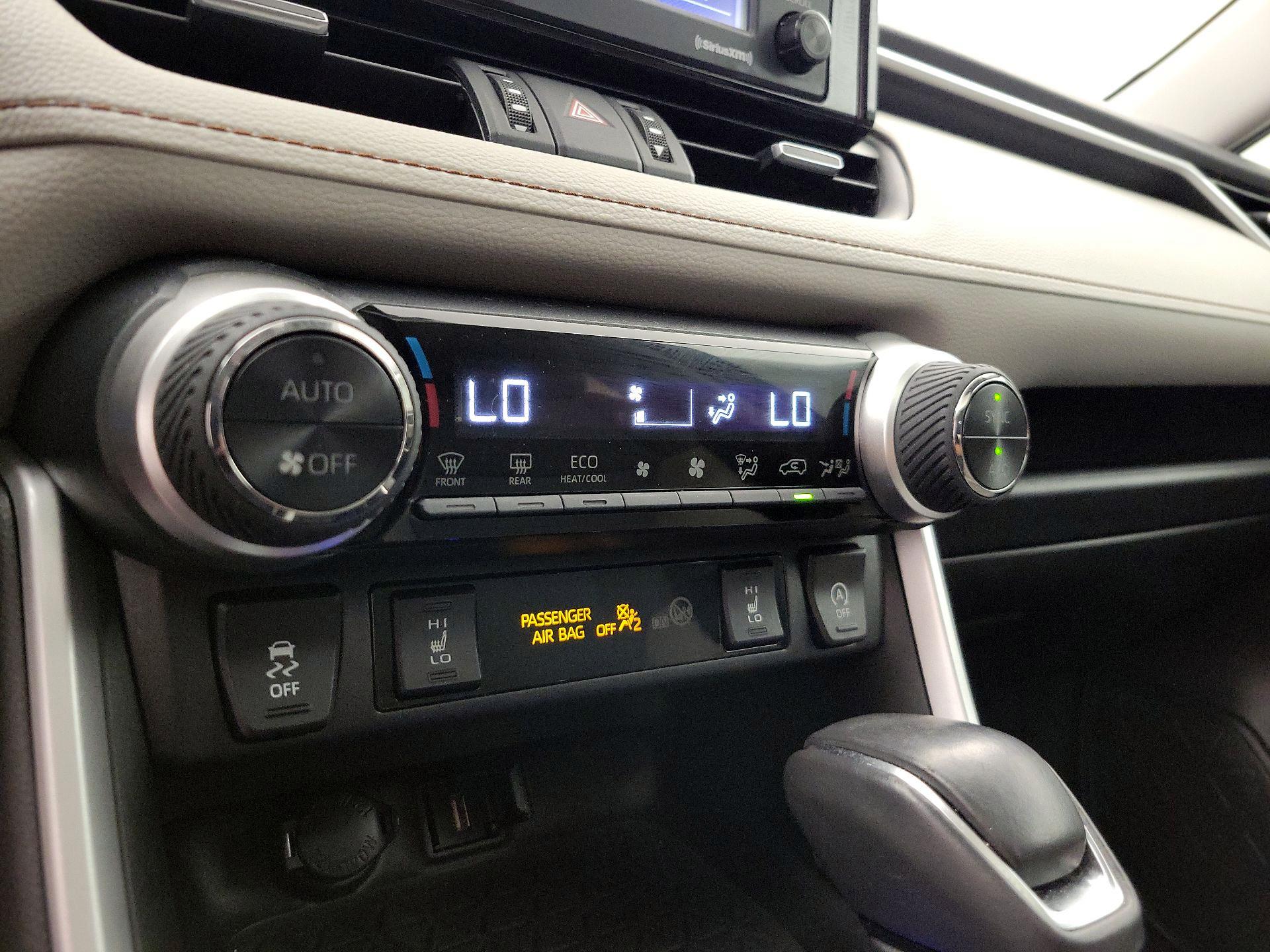 Thumbnail: 2021 Toyota RAV4 - 16