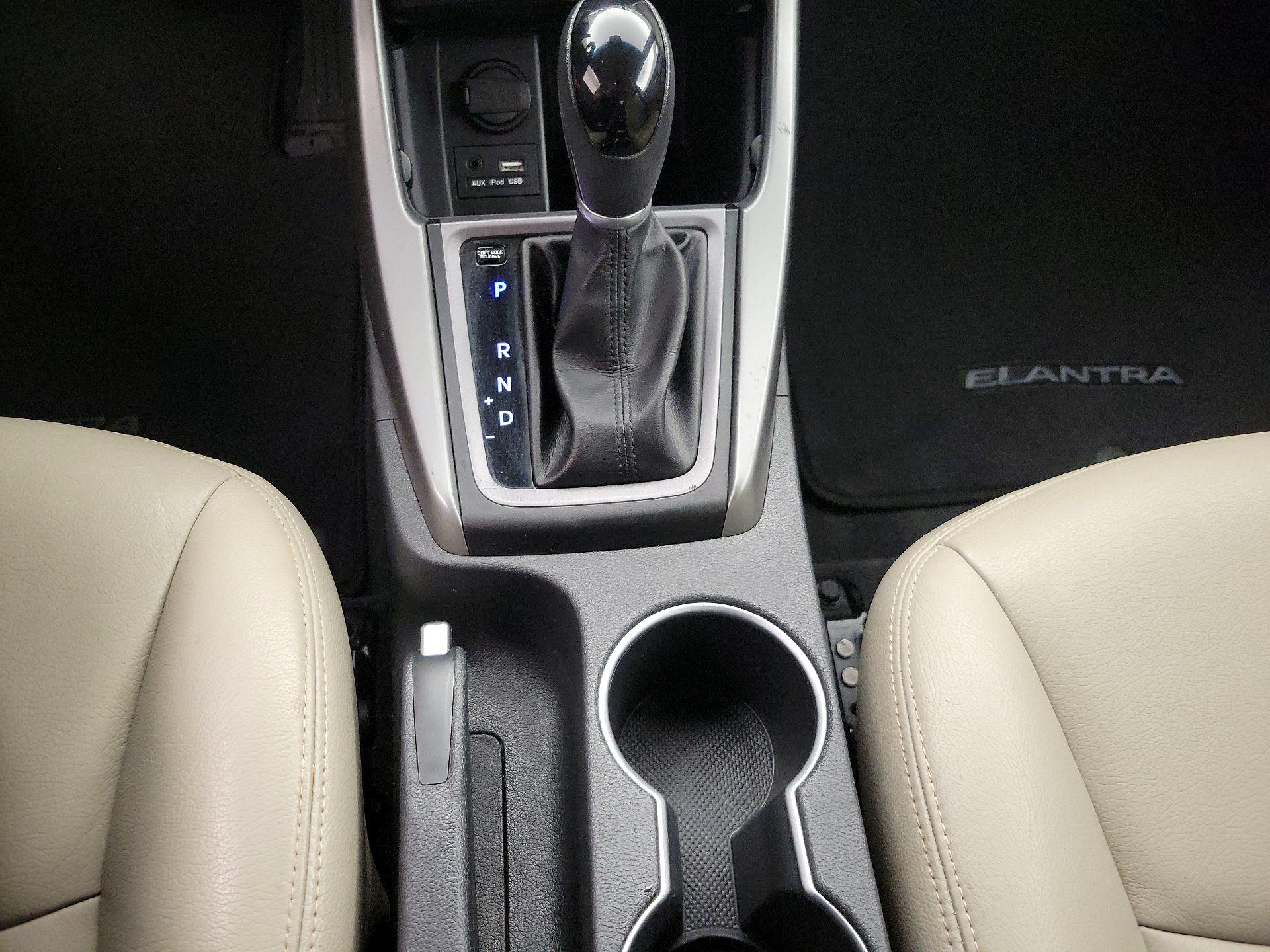 Thumbnail: 2016 Hyundai Elantra - 17