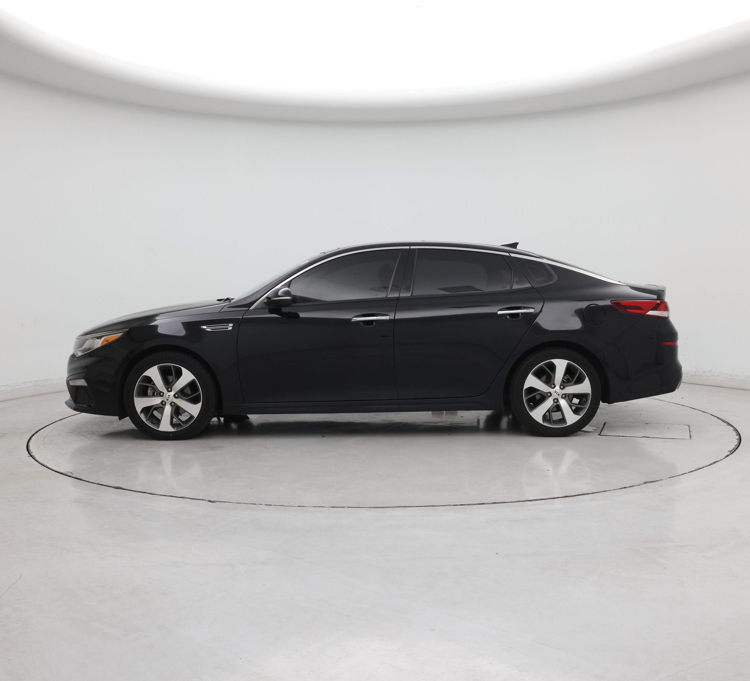 Thumbnail: 2019 Kia Optima - 3