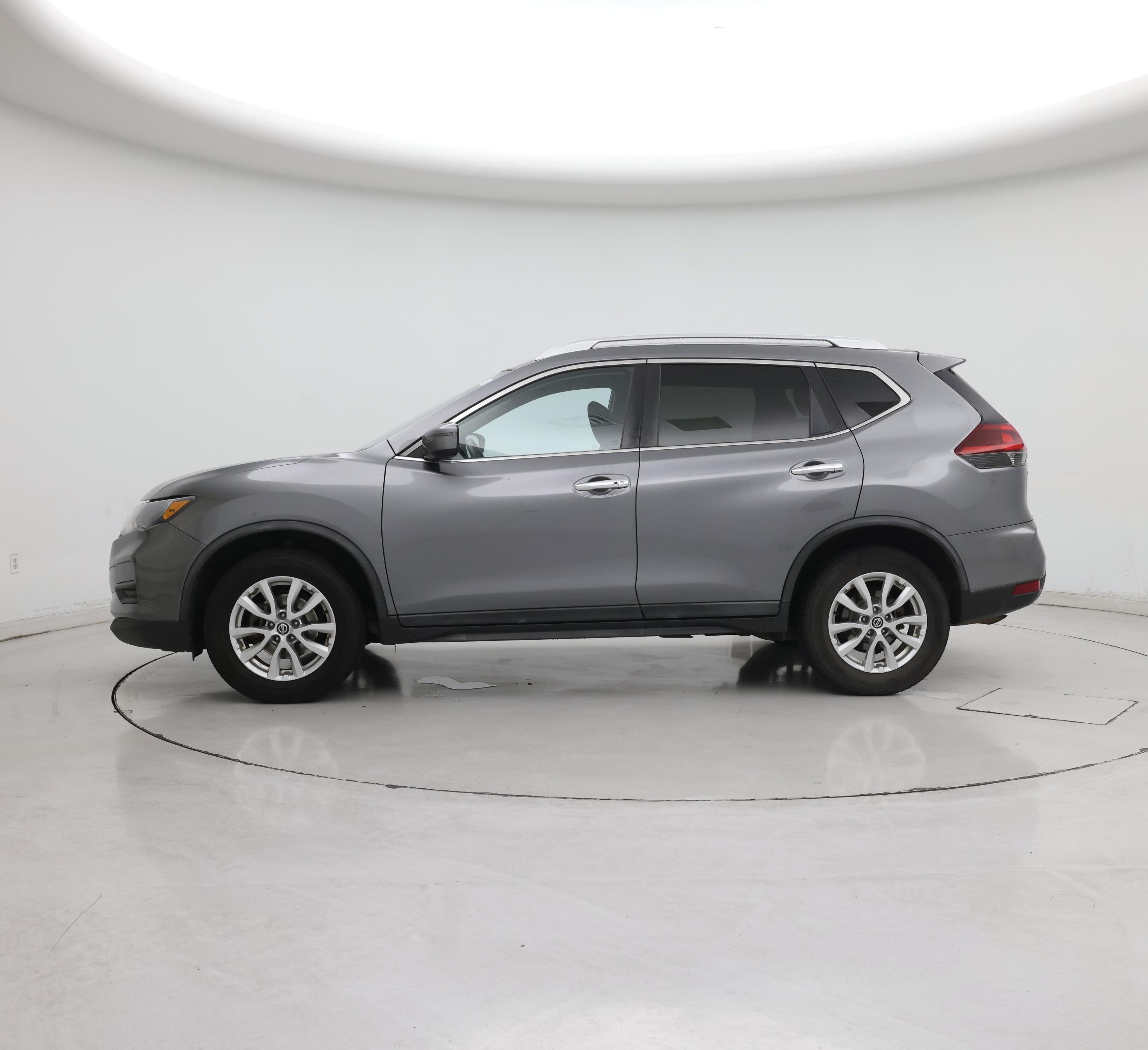 Thumbnail: 2018 Nissan Rogue - 3