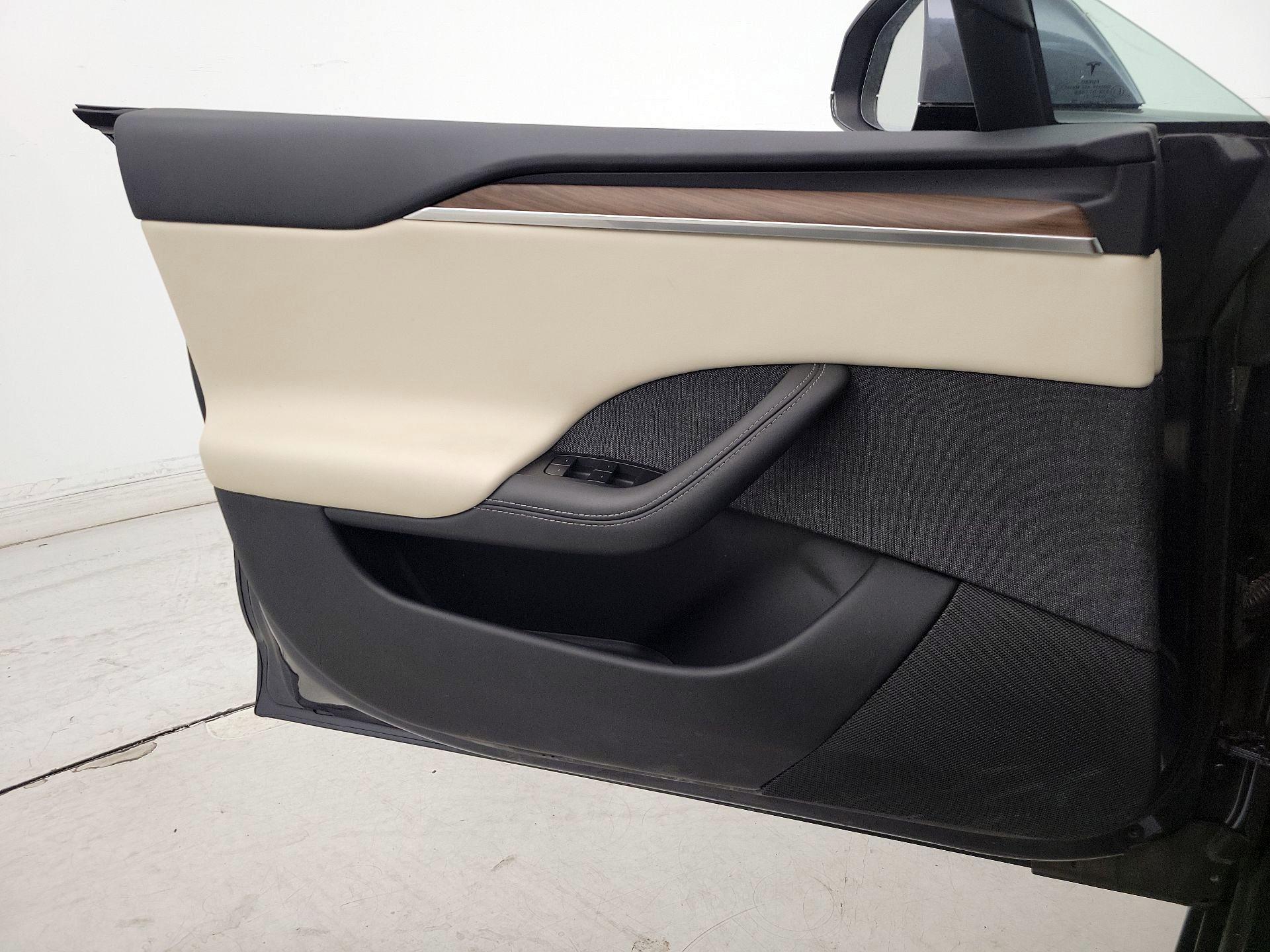 Thumbnail: 2021 Tesla Model S - 12