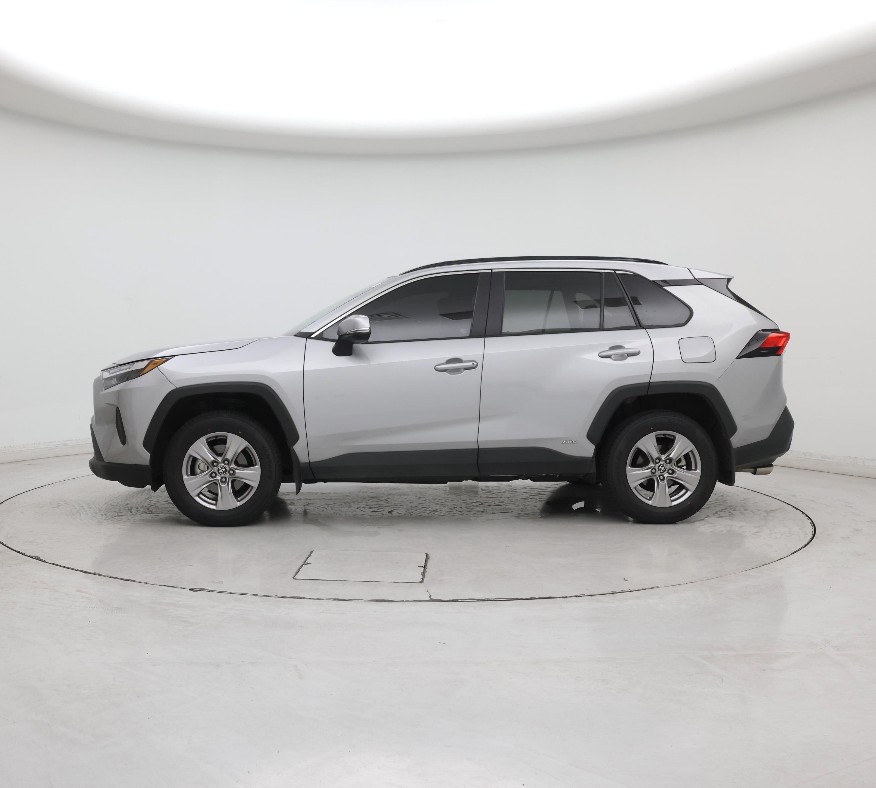 Thumbnail: 2022 Toyota RAV4 - 3