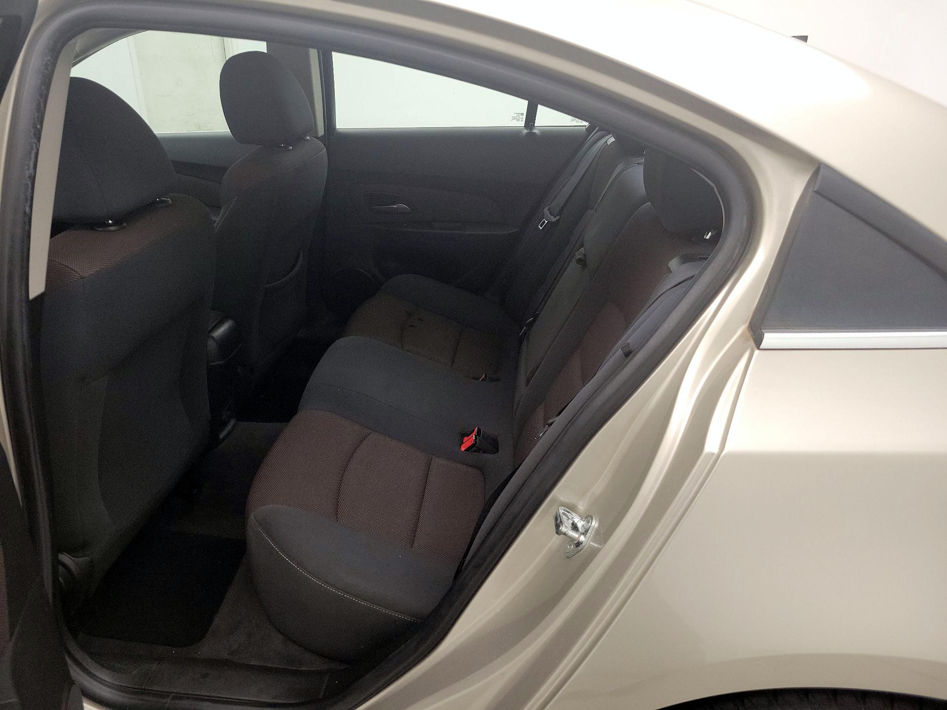 Thumbnail: 2016 Chevrolet Cruze - 19