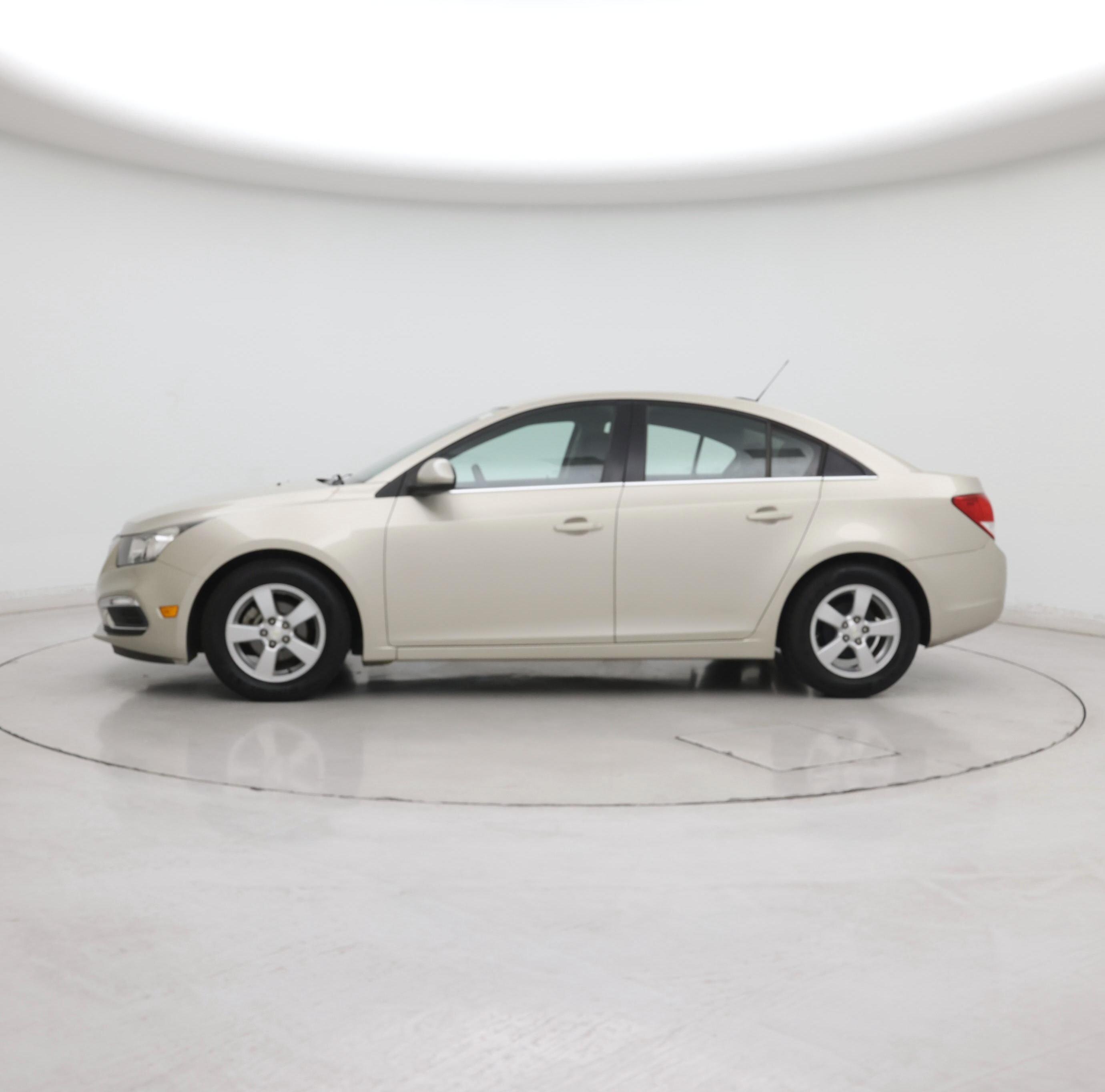 Thumbnail: 2016 Chevrolet Cruze - 3