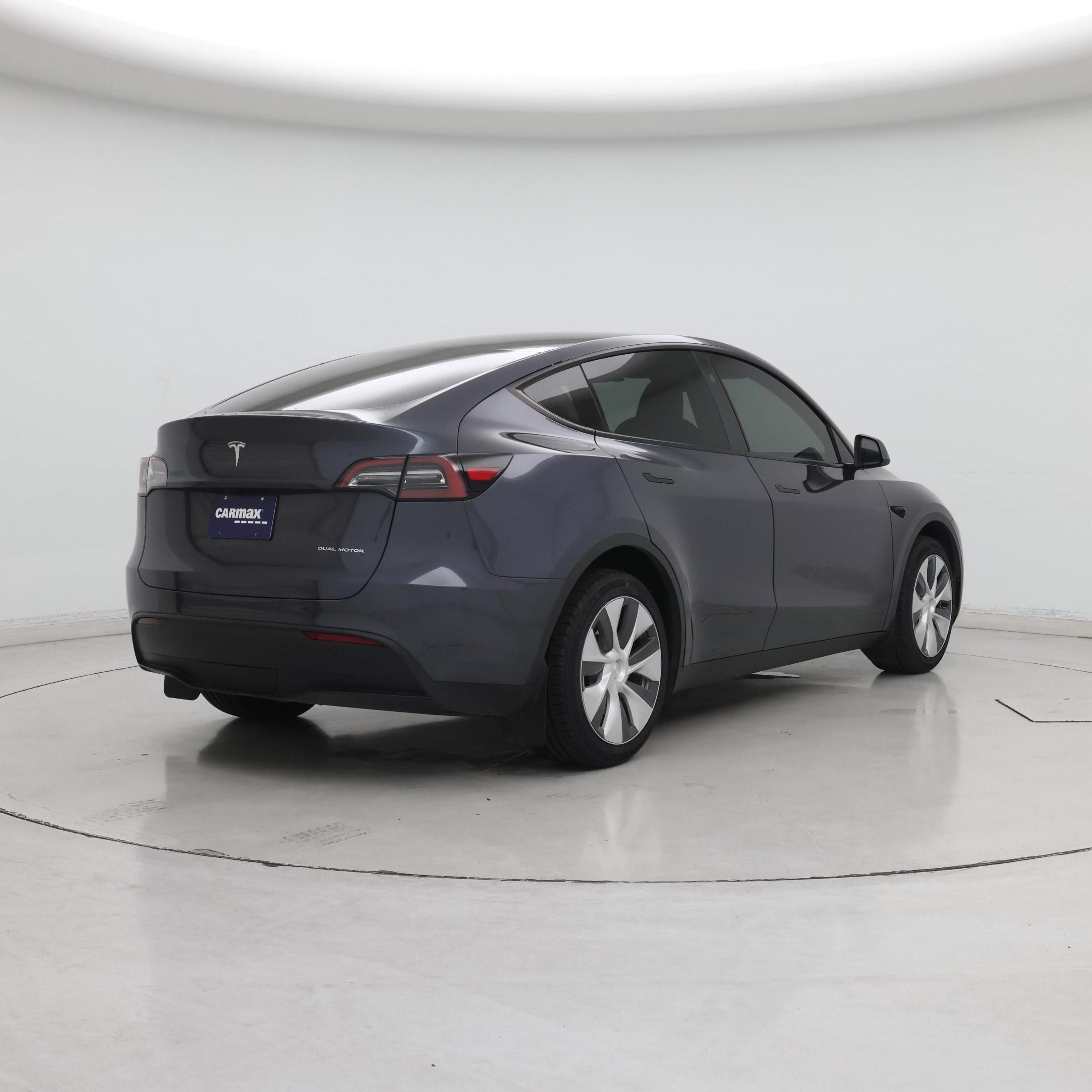 Thumbnail: 2023 Tesla Model Y - 8