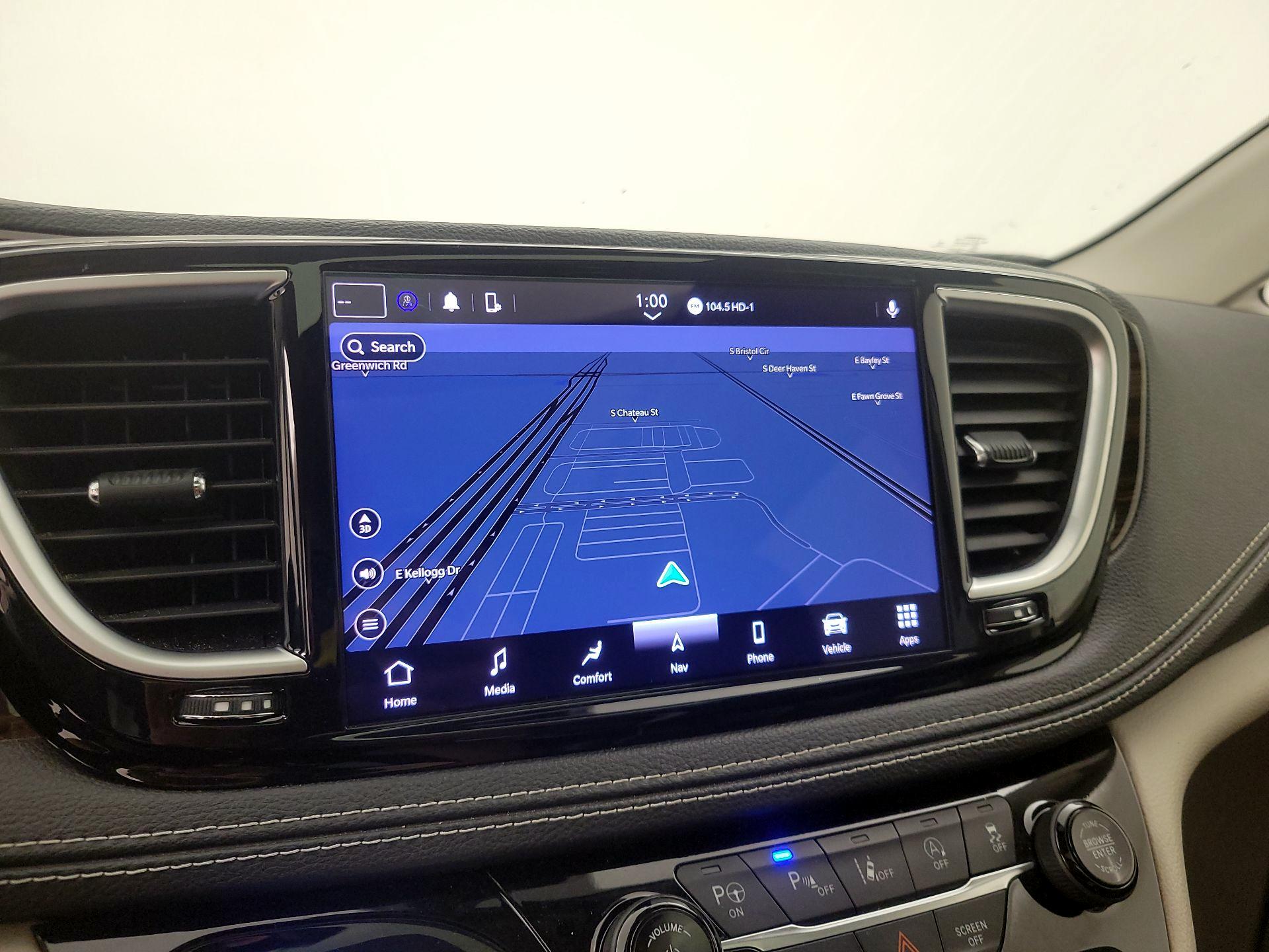 Thumbnail: 2022 Chrysler Pacifica - 14