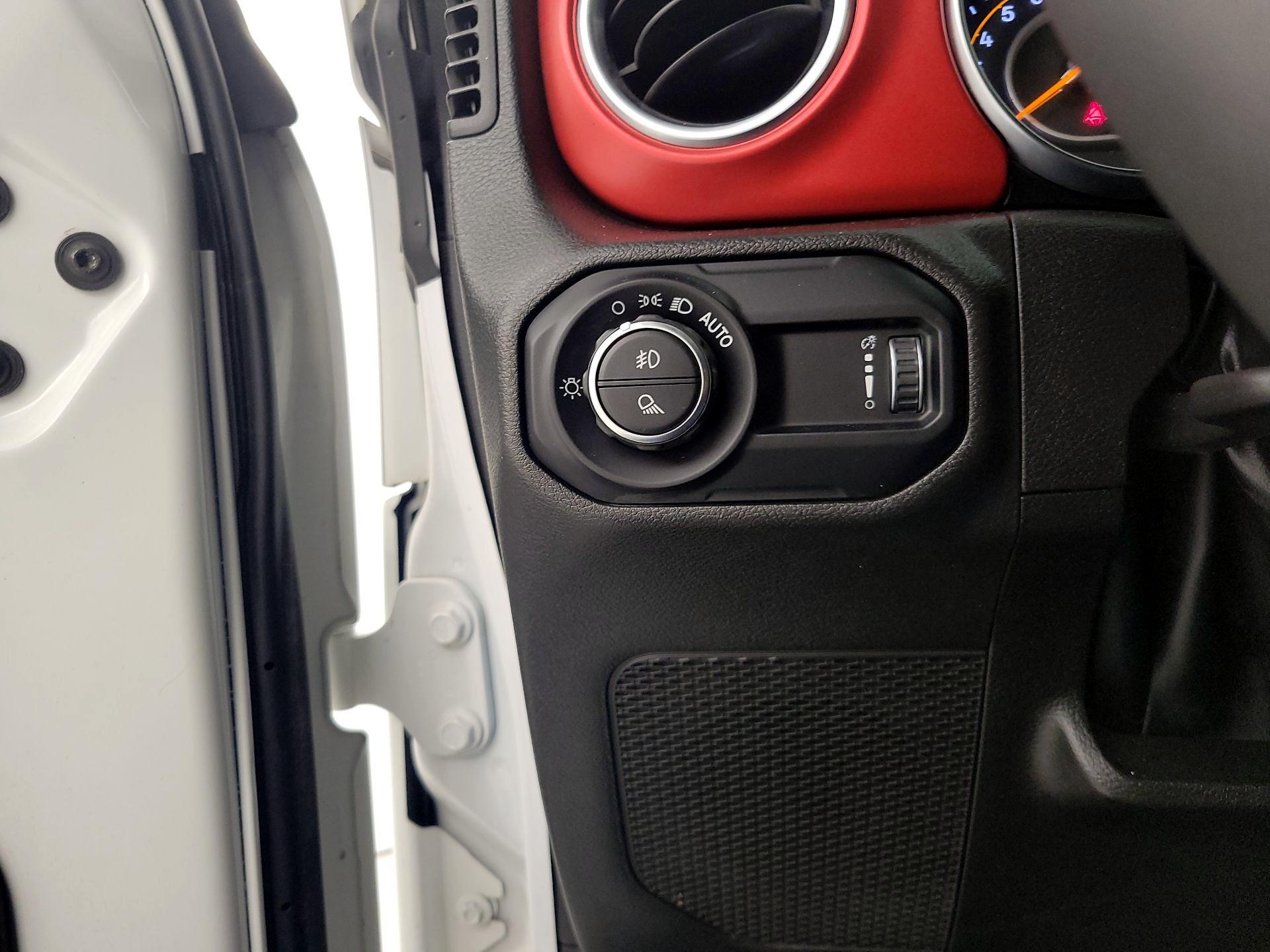 Thumbnail: 2023 Jeep Gladiator - 13