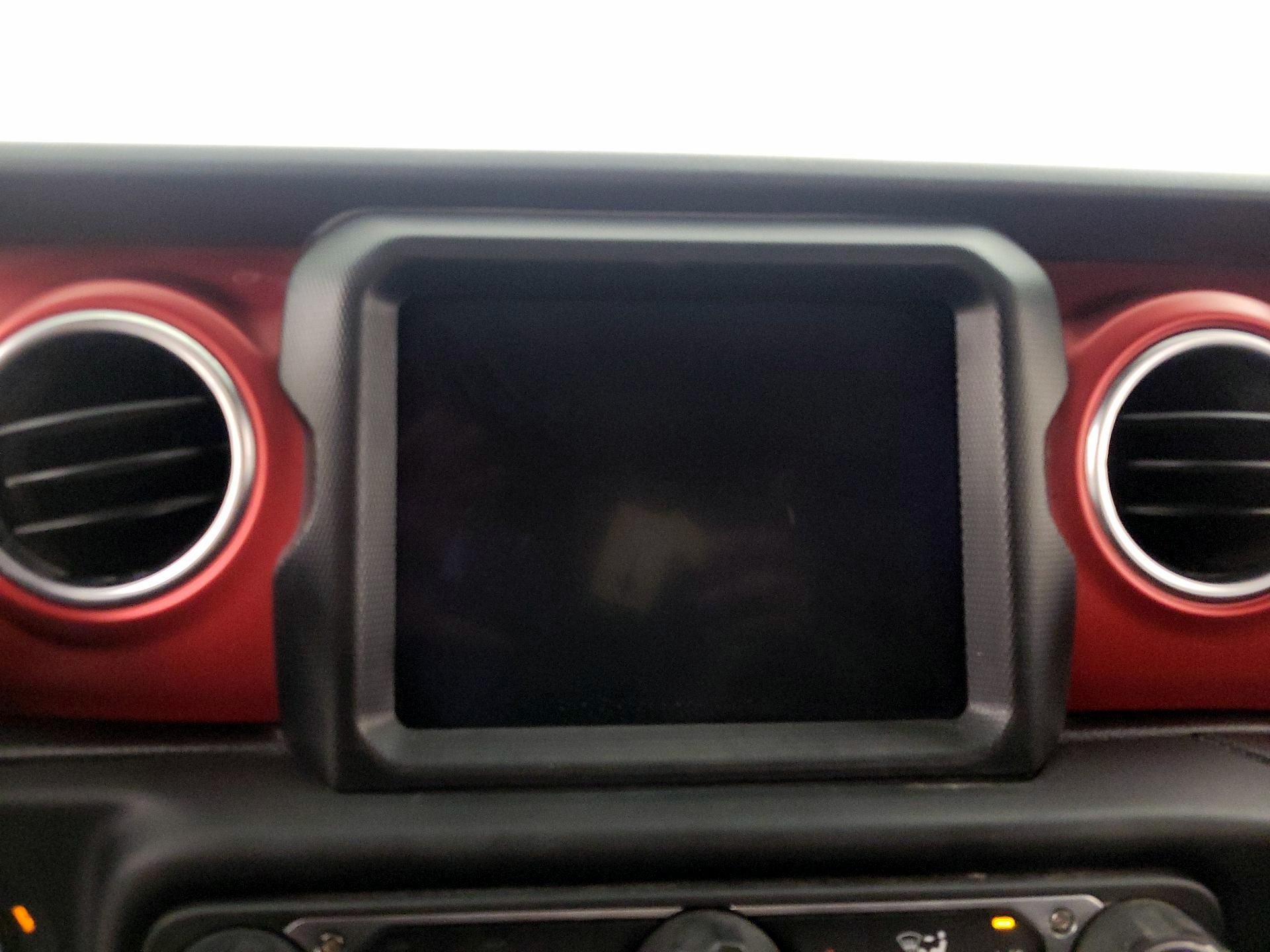 Thumbnail: 2023 Jeep Gladiator - 15