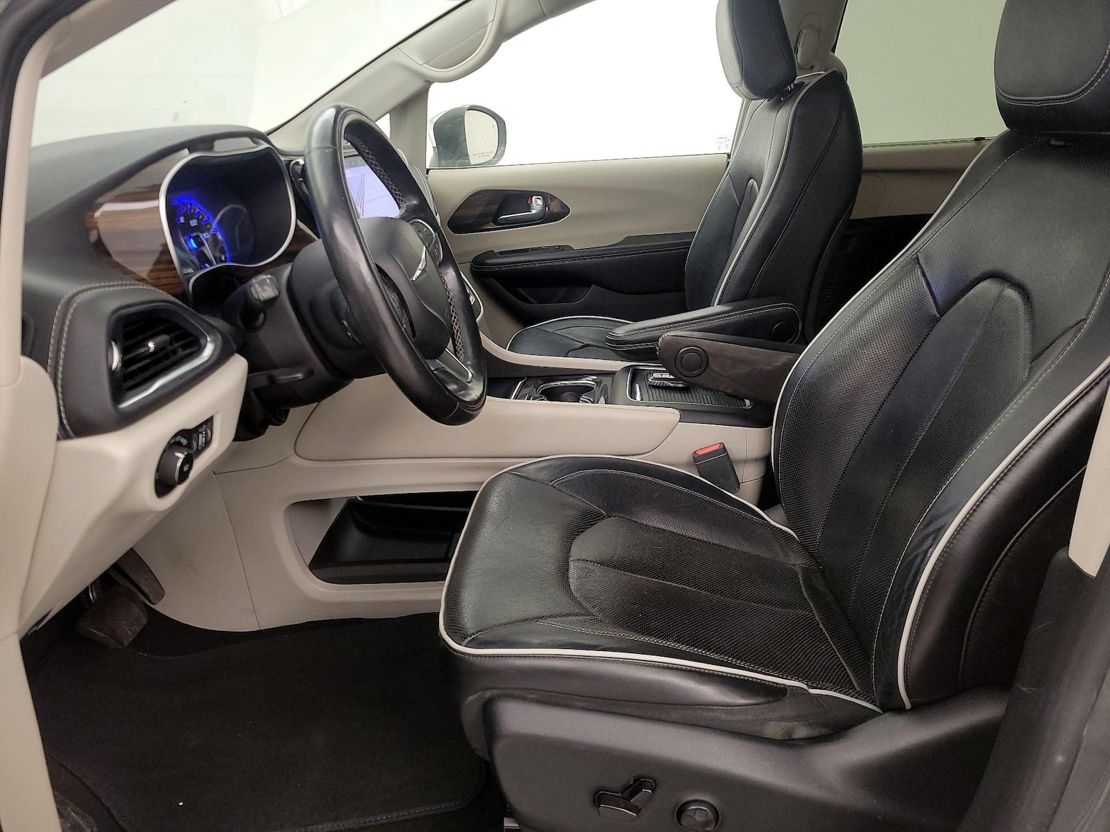 2022 Chrysler Pacifica Limited - Photo 12