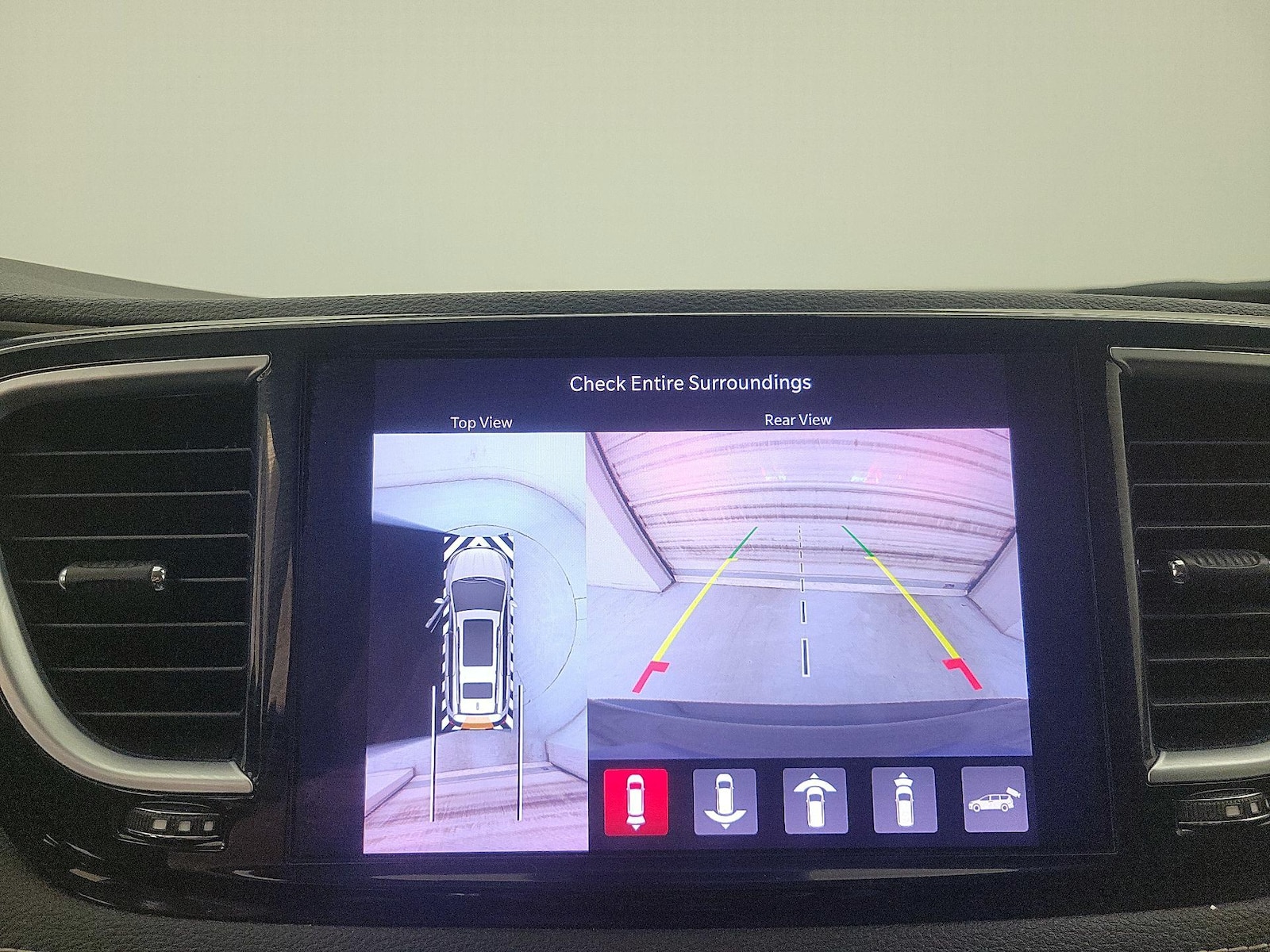 2022 Chrysler Pacifica Limited - Photo 16