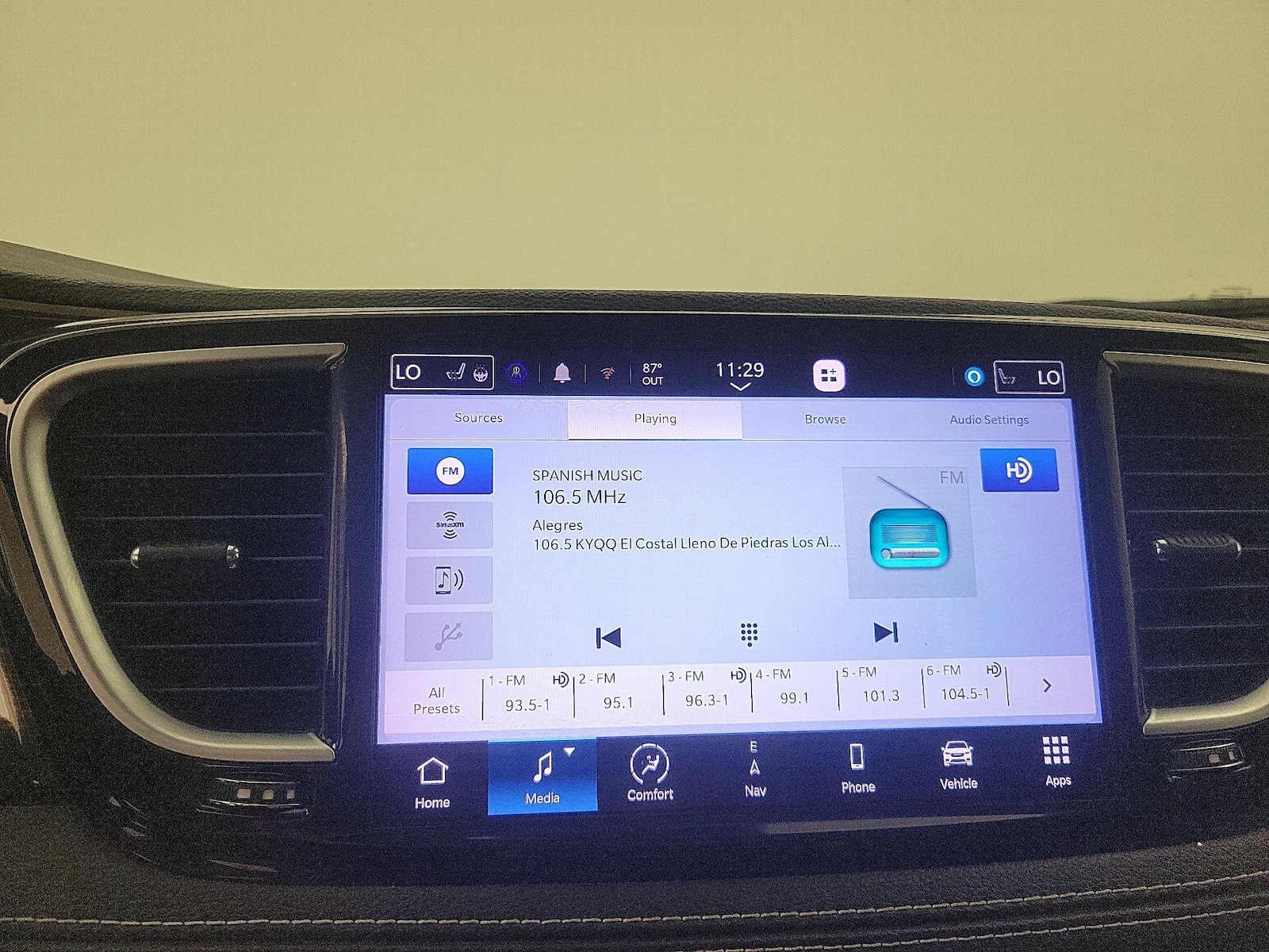 2022 Chrysler Pacifica Limited - Photo 17
