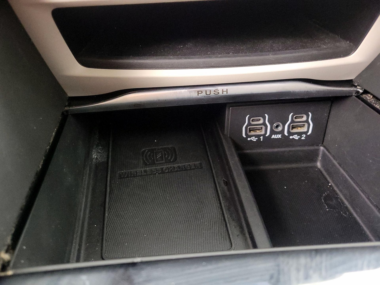 2022 Chrysler Pacifica Limited - Photo 20