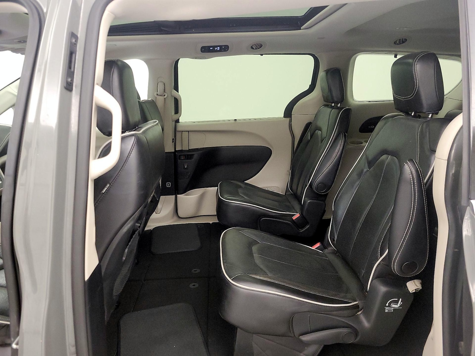 2022 Chrysler Pacifica Limited - Photo 22