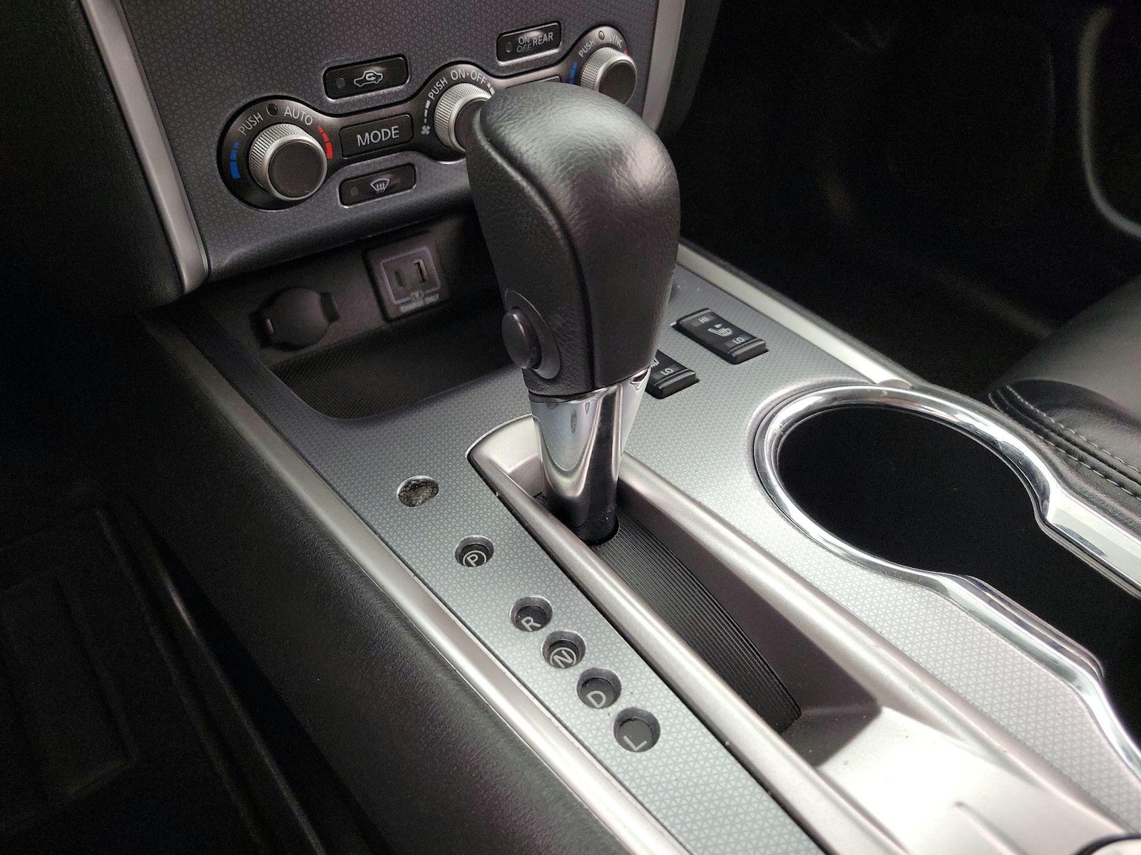 2020 Nissan Pathfinder SL - Photo 19