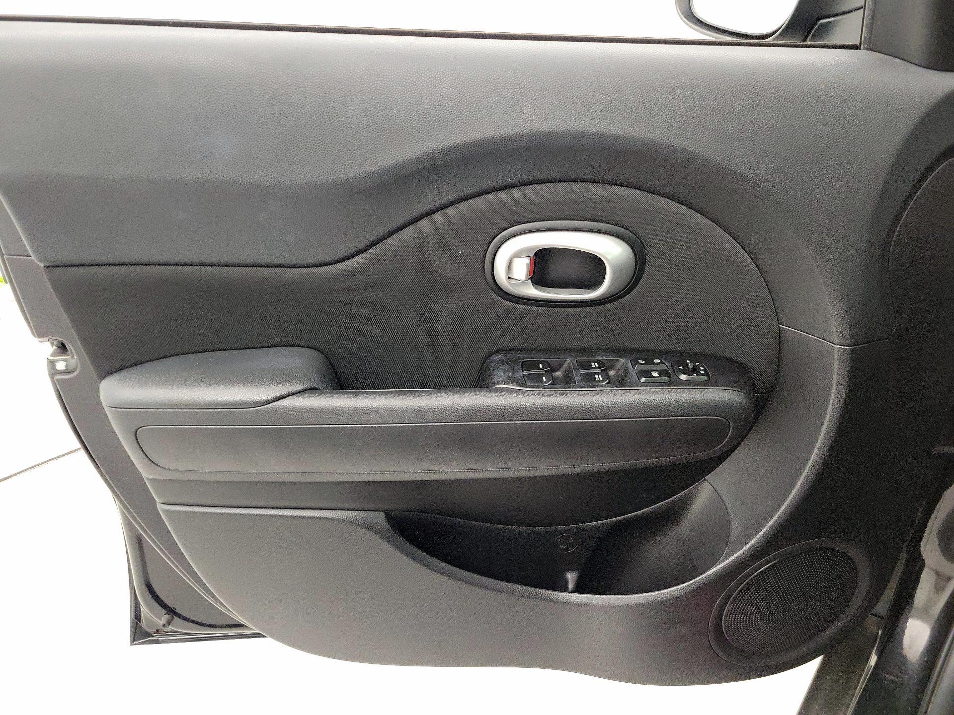 Thumbnail: 2014 Kia Soul - 12