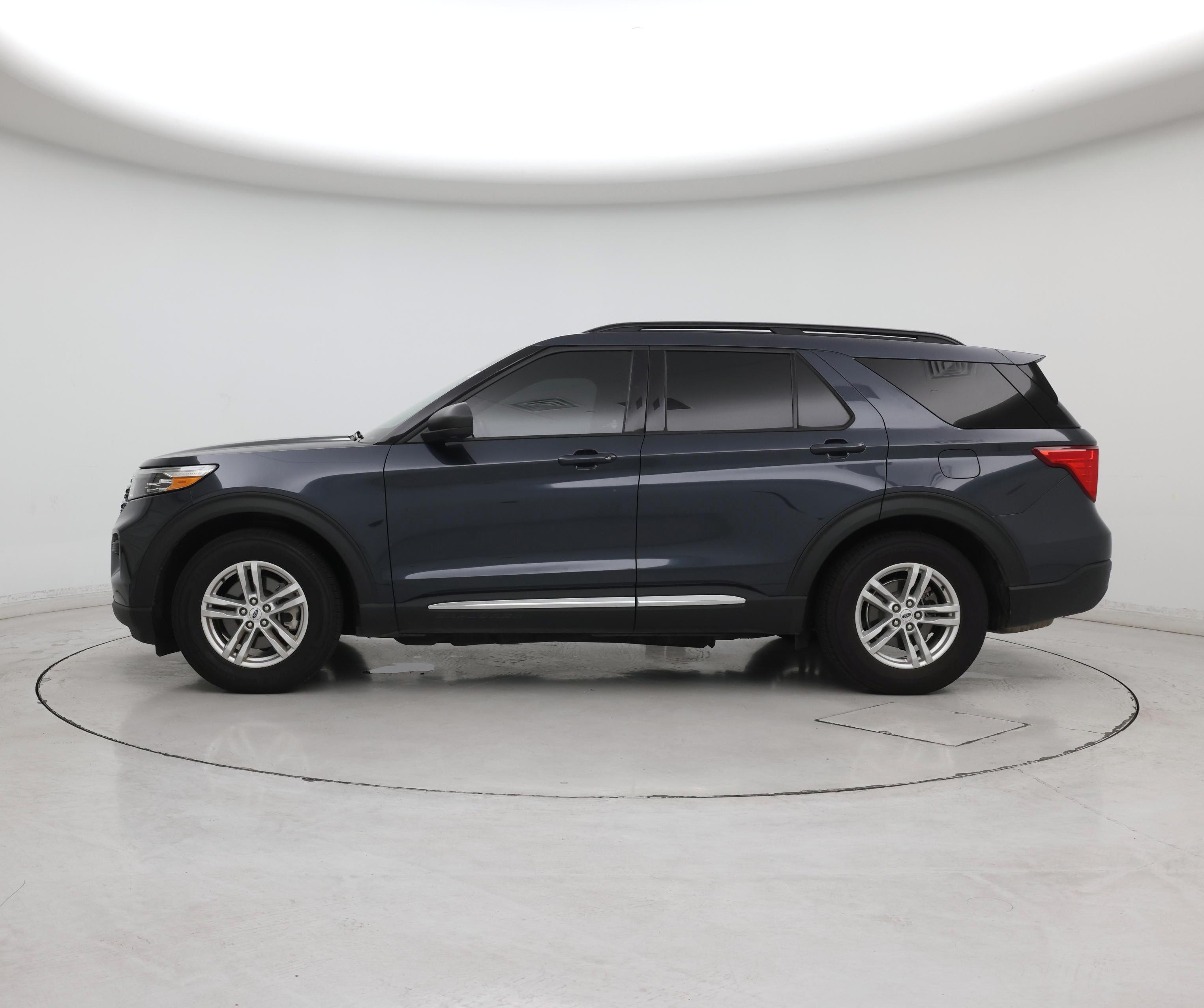 Thumbnail: 2022 Ford Explorer - 3