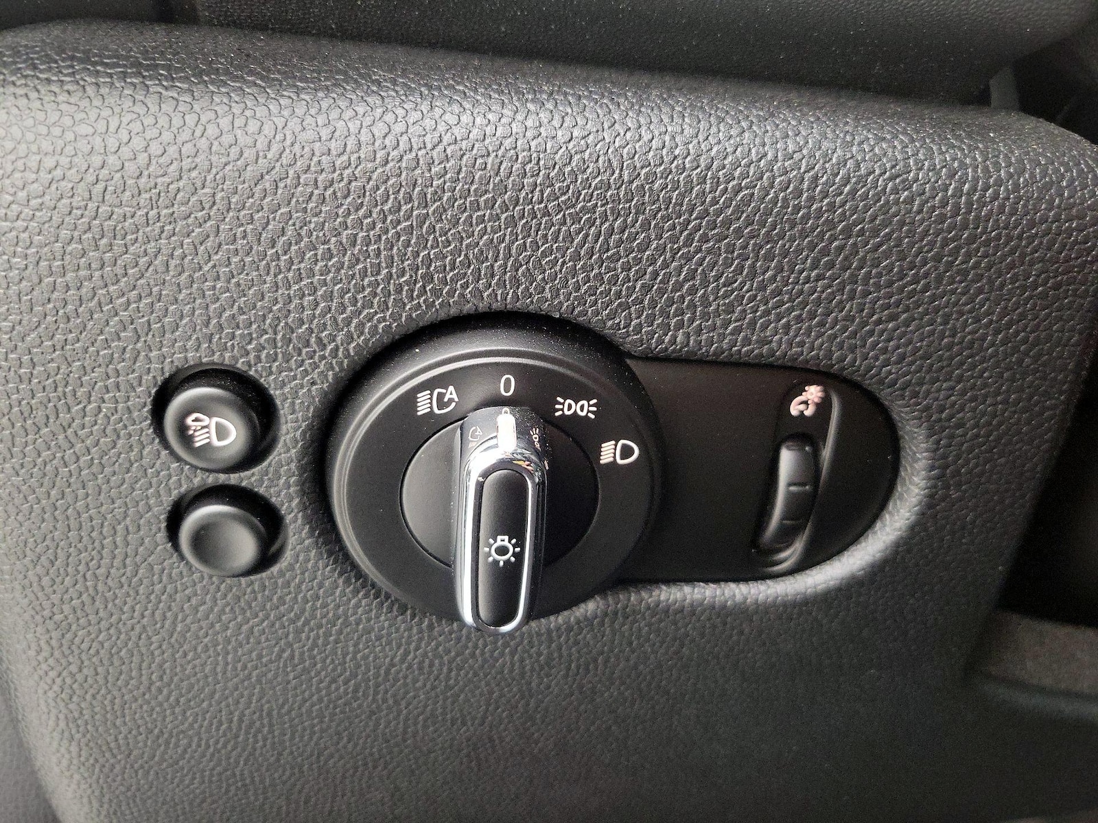 2023 MINI Hardtop 4 Door S - Photo 14