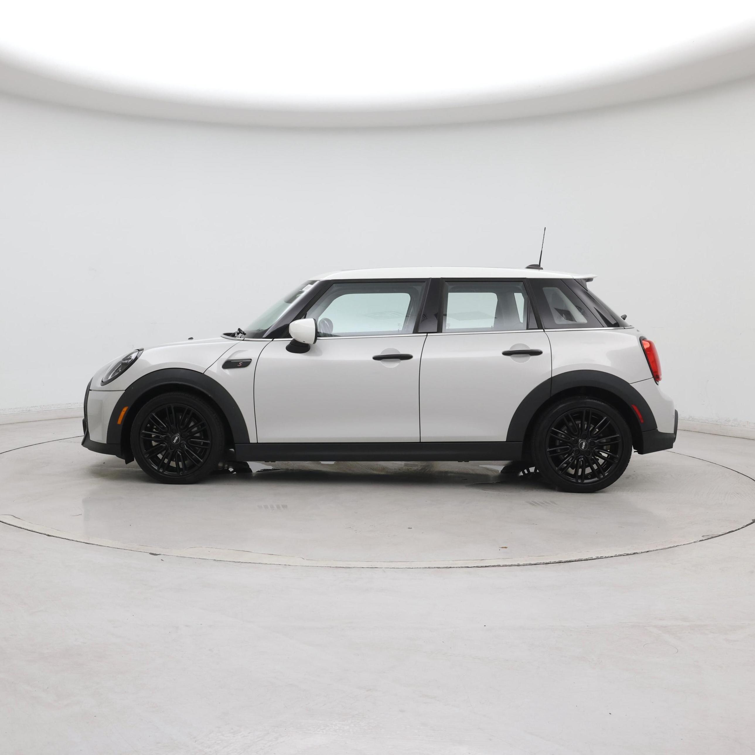 Thumbnail: 2023 MINI Cooper Hardtop - 3
