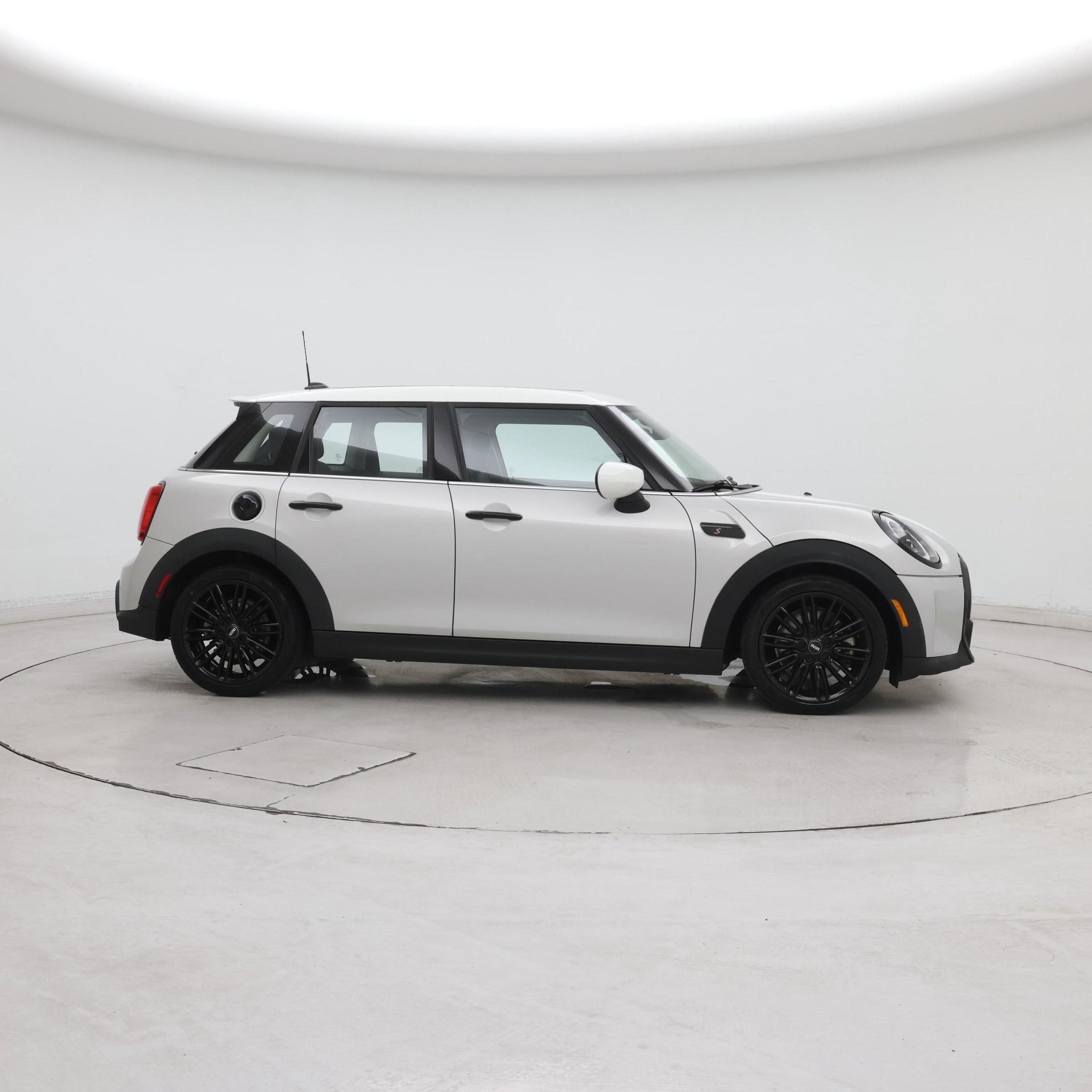 Thumbnail: 2023 MINI Cooper Hardtop - 7