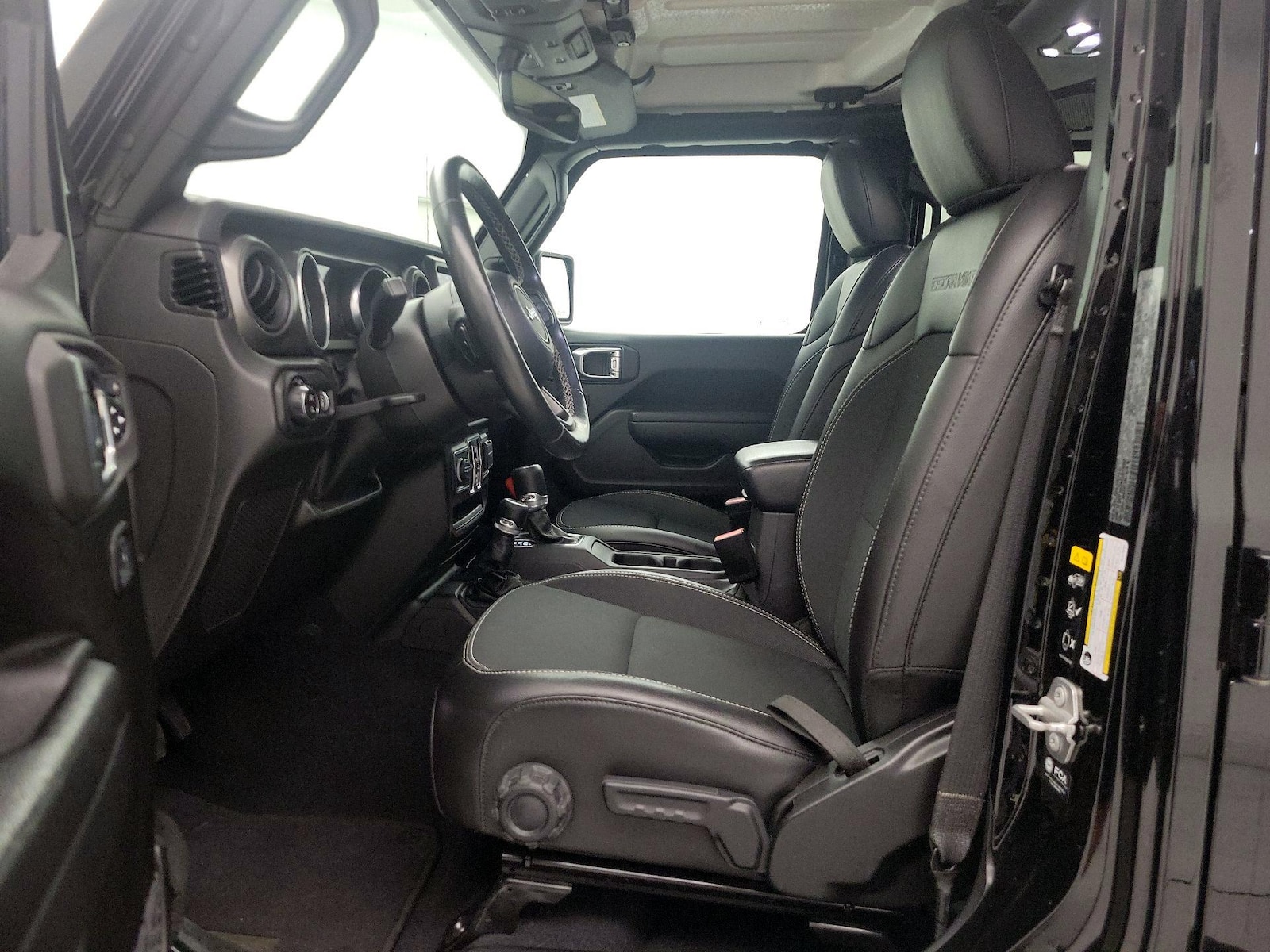 2023 Jeep Gladiator Freedom - Photo 12