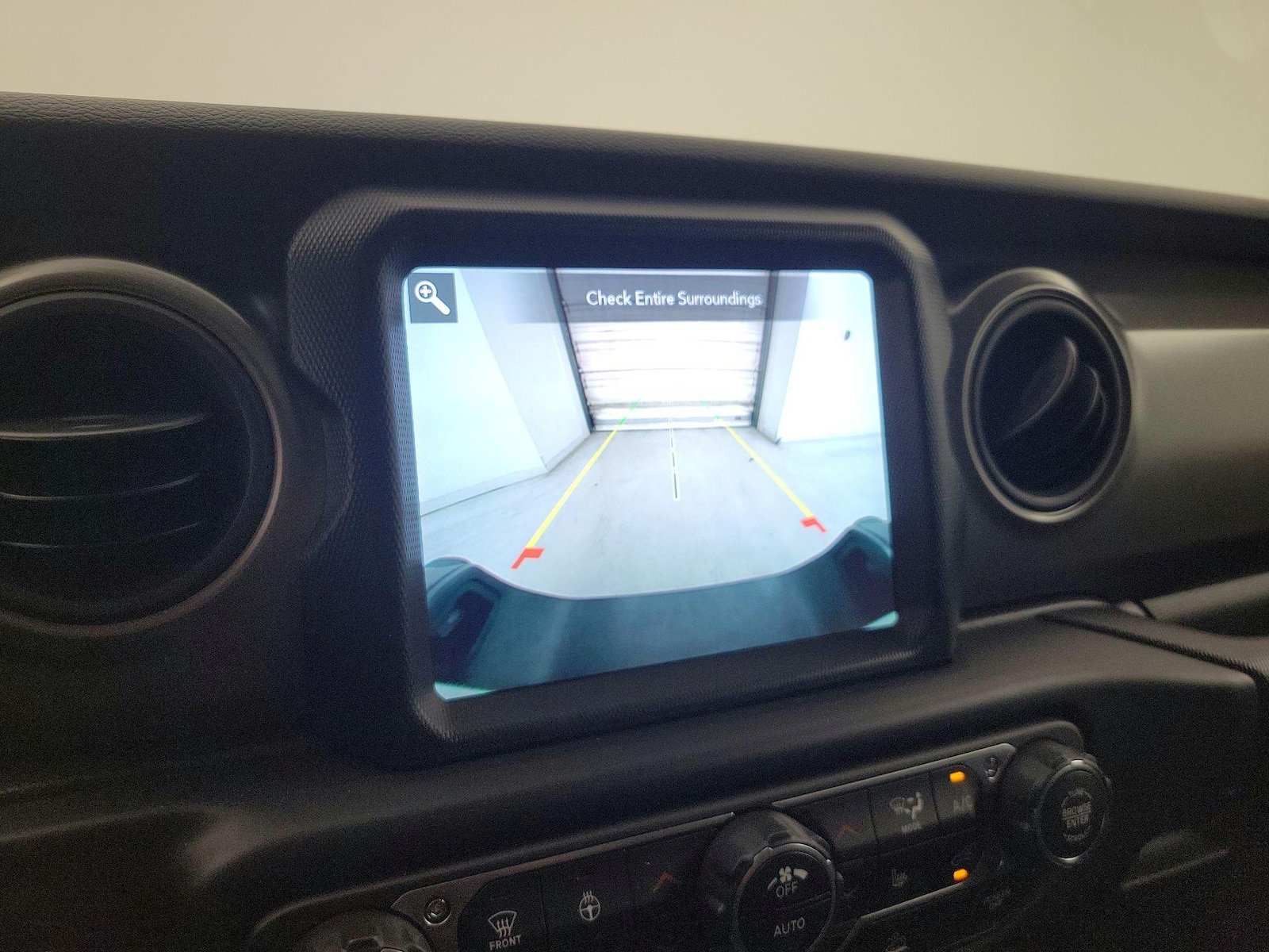 2023 Jeep Gladiator Freedom - Photo 16