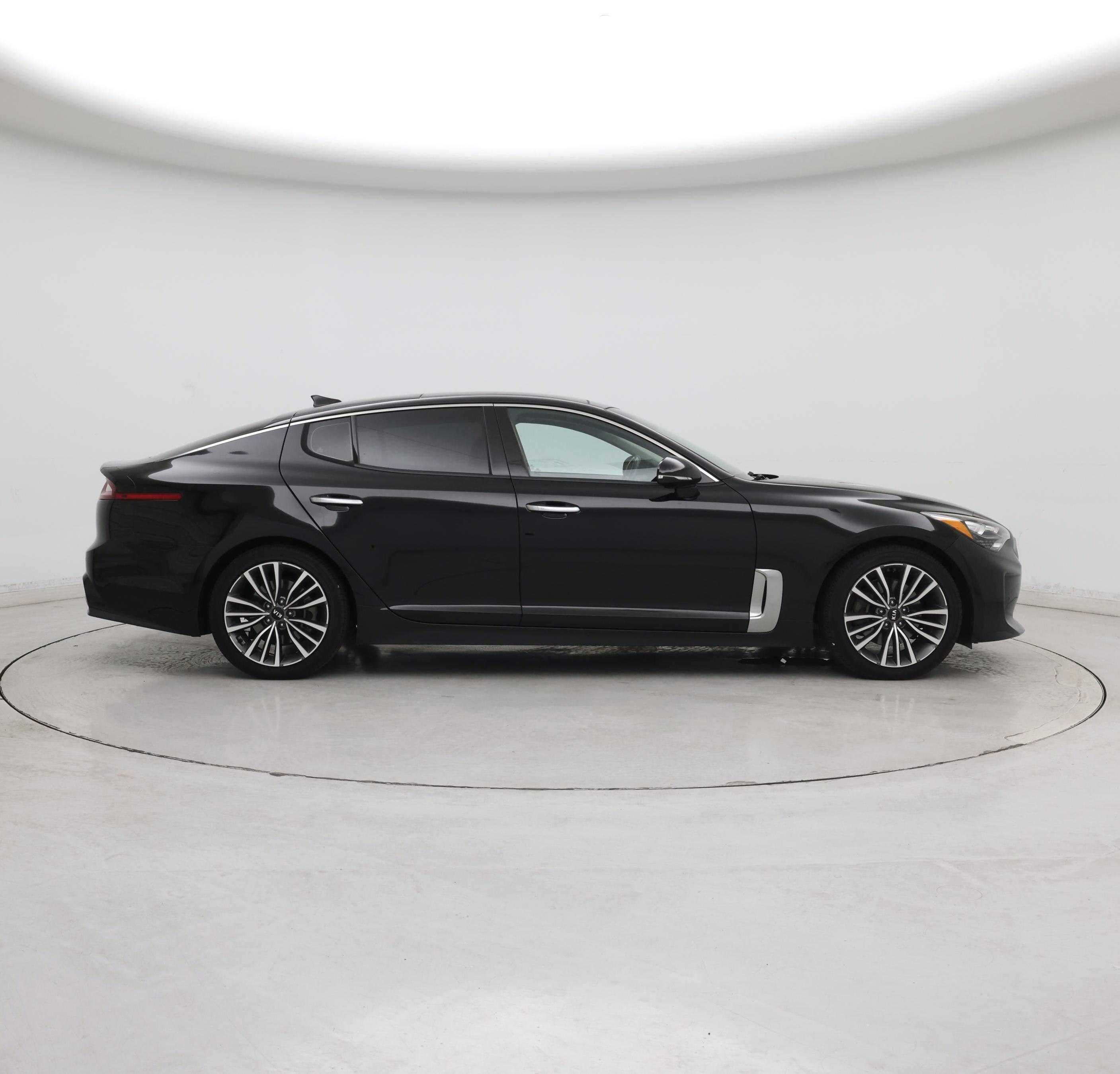Thumbnail: 2018 Kia Stinger - 7