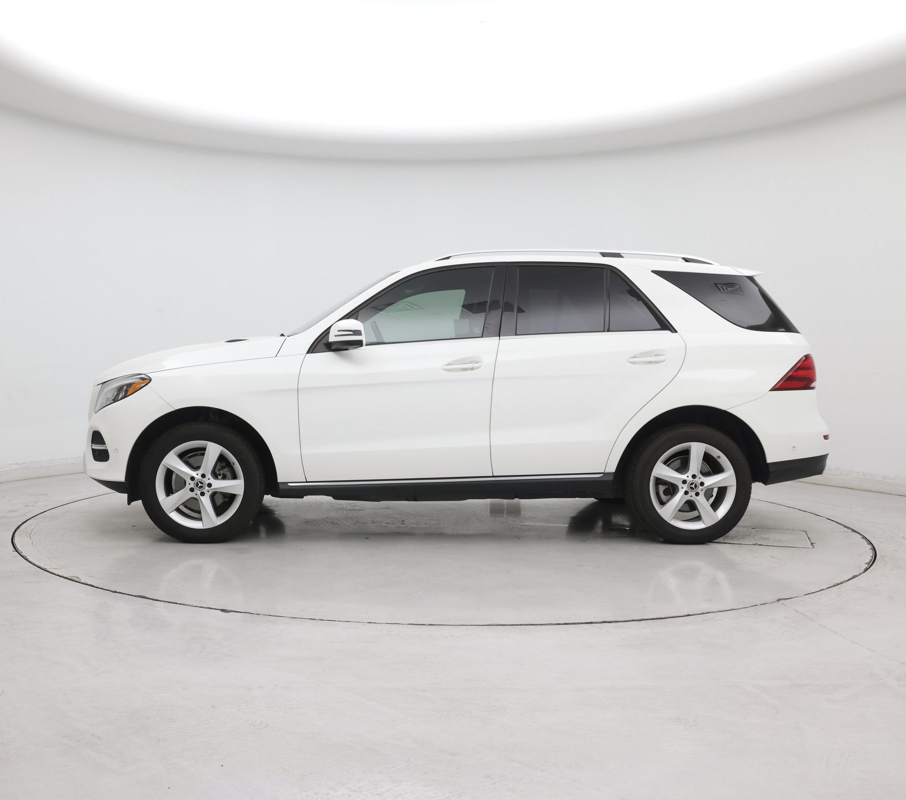 Thumbnail: 2017 Mercedes-Benz GLE - 3