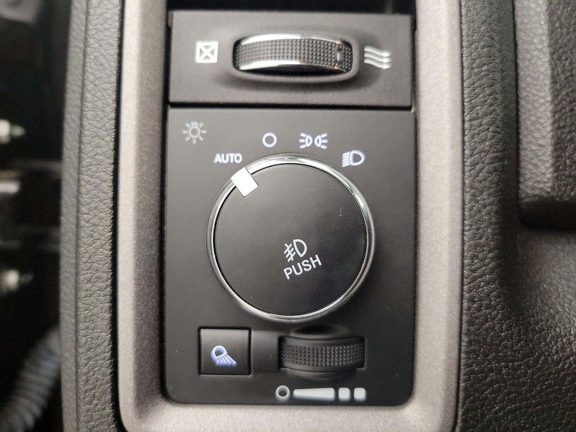 Thumbnail: 2023 RAM 1500 Classic - 13