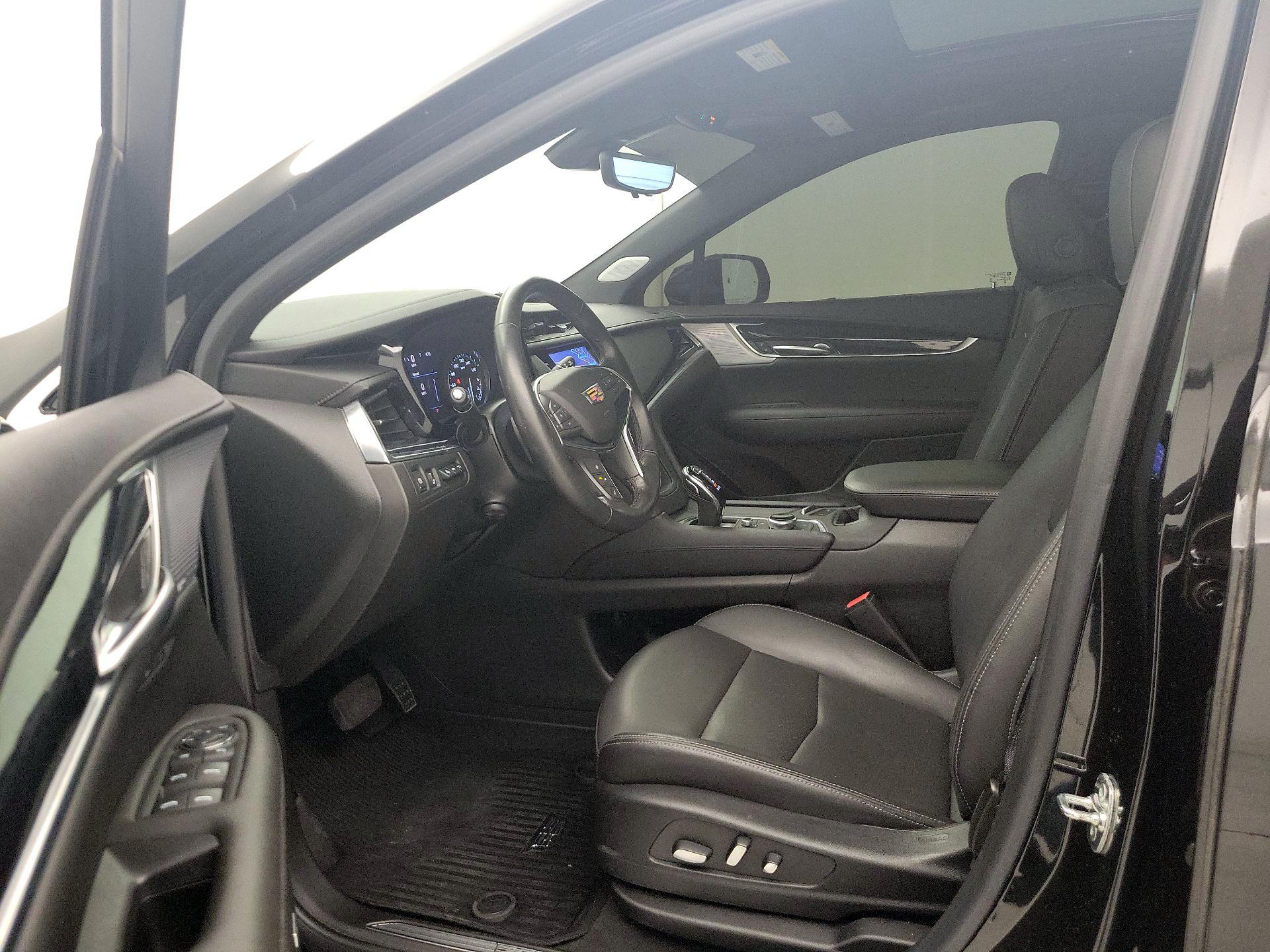 Thumbnail: 2024 Cadillac XT5 - 11